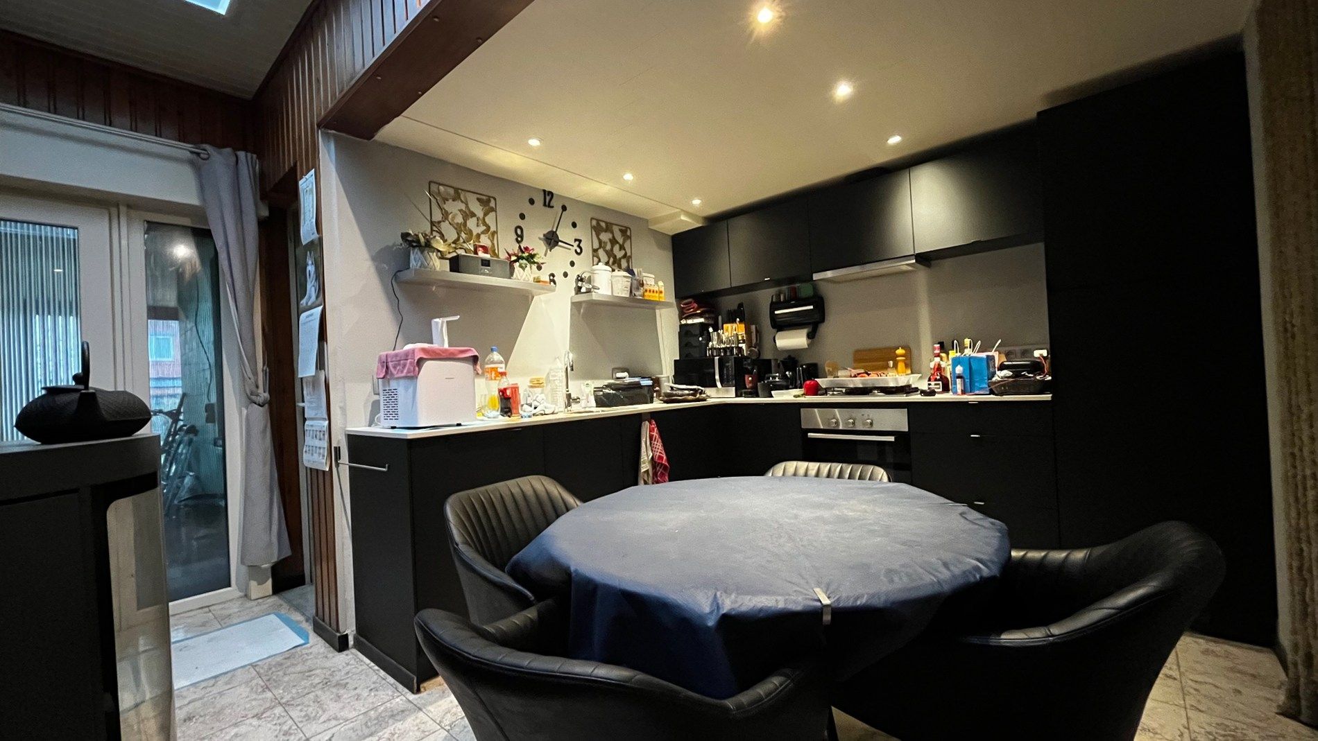 Rijwoning met tuin, 3 kamers – conforme elektrische keuring foto 4