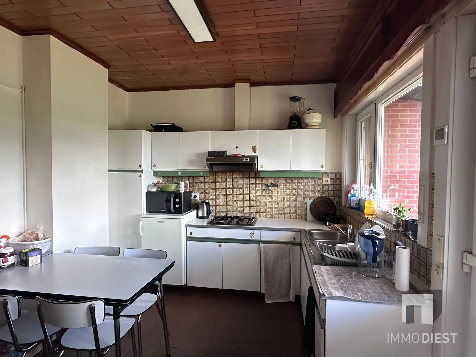 Woning met 3 slaapkamers, garage en zonnepanelen foto 8