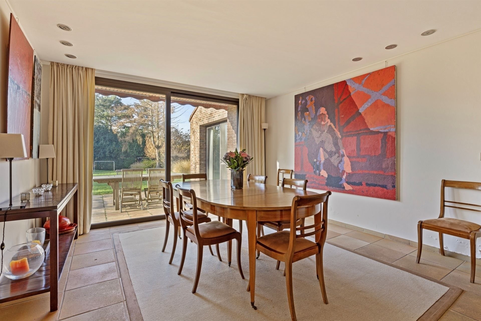 Ruime klassieke villa met zwembad in doodlopende straat foto 13