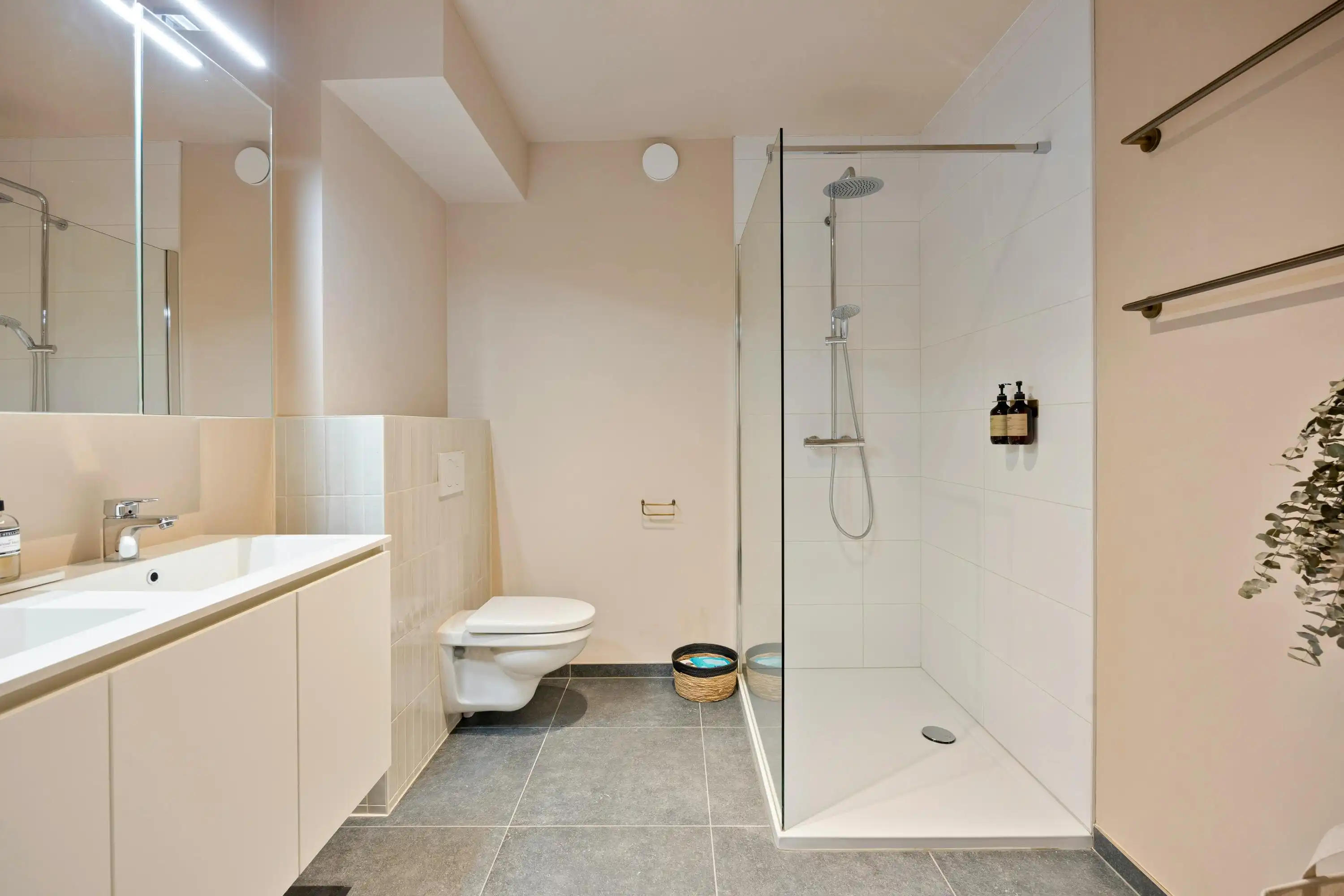 Tof instapklaar appartement met staanplaats te koop in Meer! foto 18