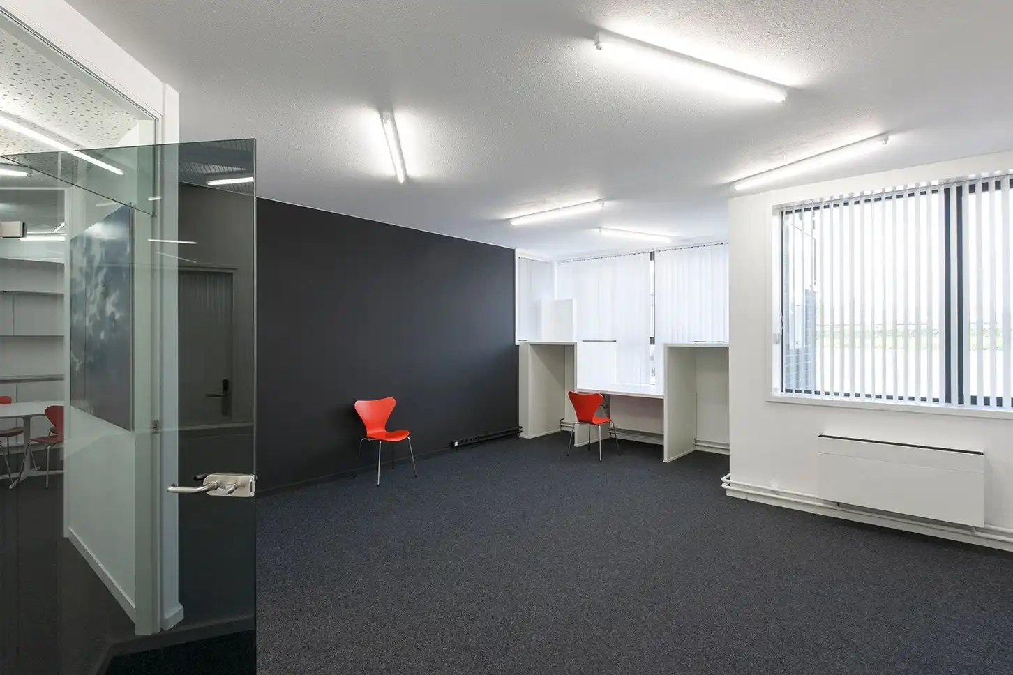 Perfect uitgerust kantoor (22 m²) met parking en alle faciliteiten inclusief, Torhout. foto 21