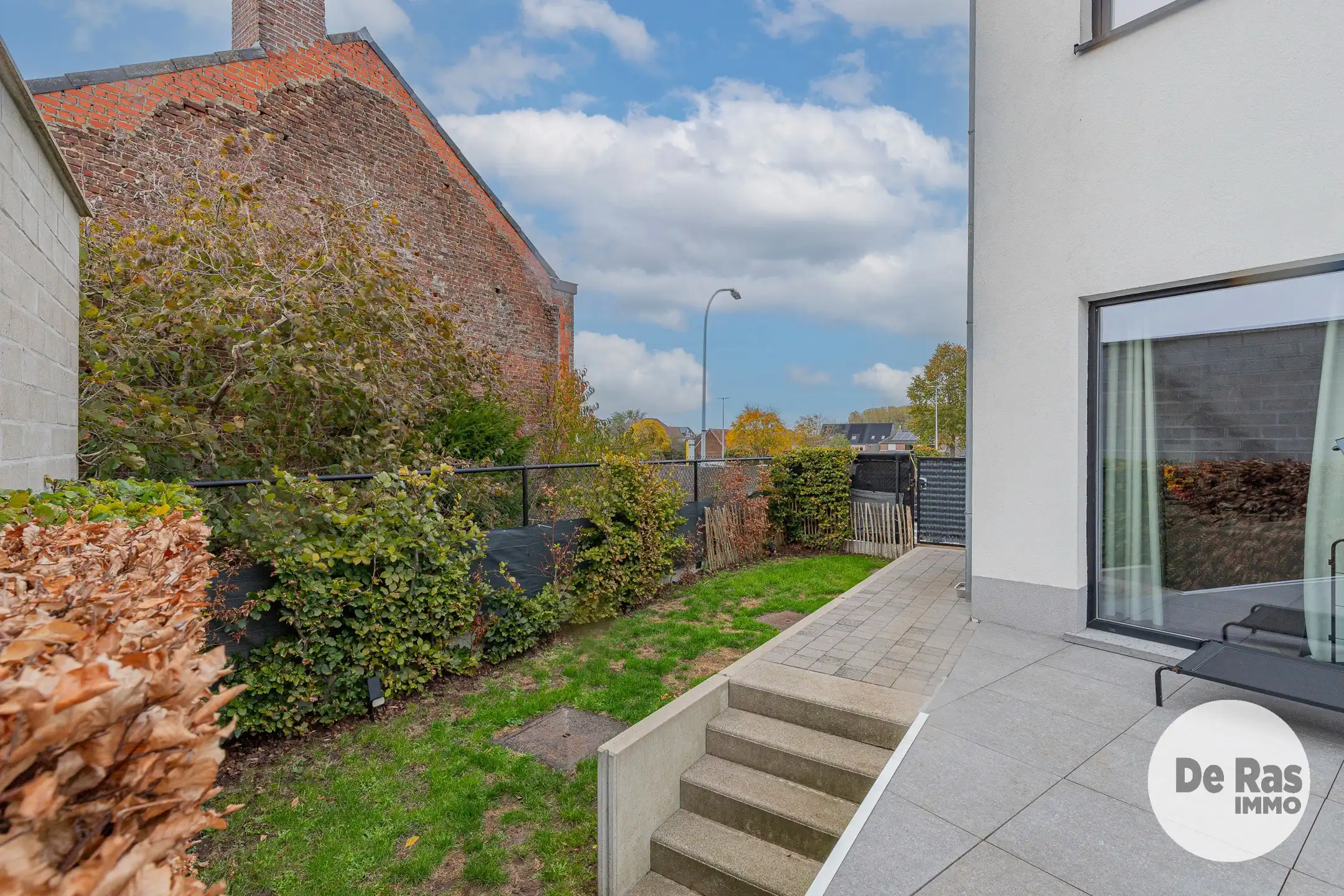 BURST-Schitterend,recent, gelijkvloers appartement met tuin foto 18