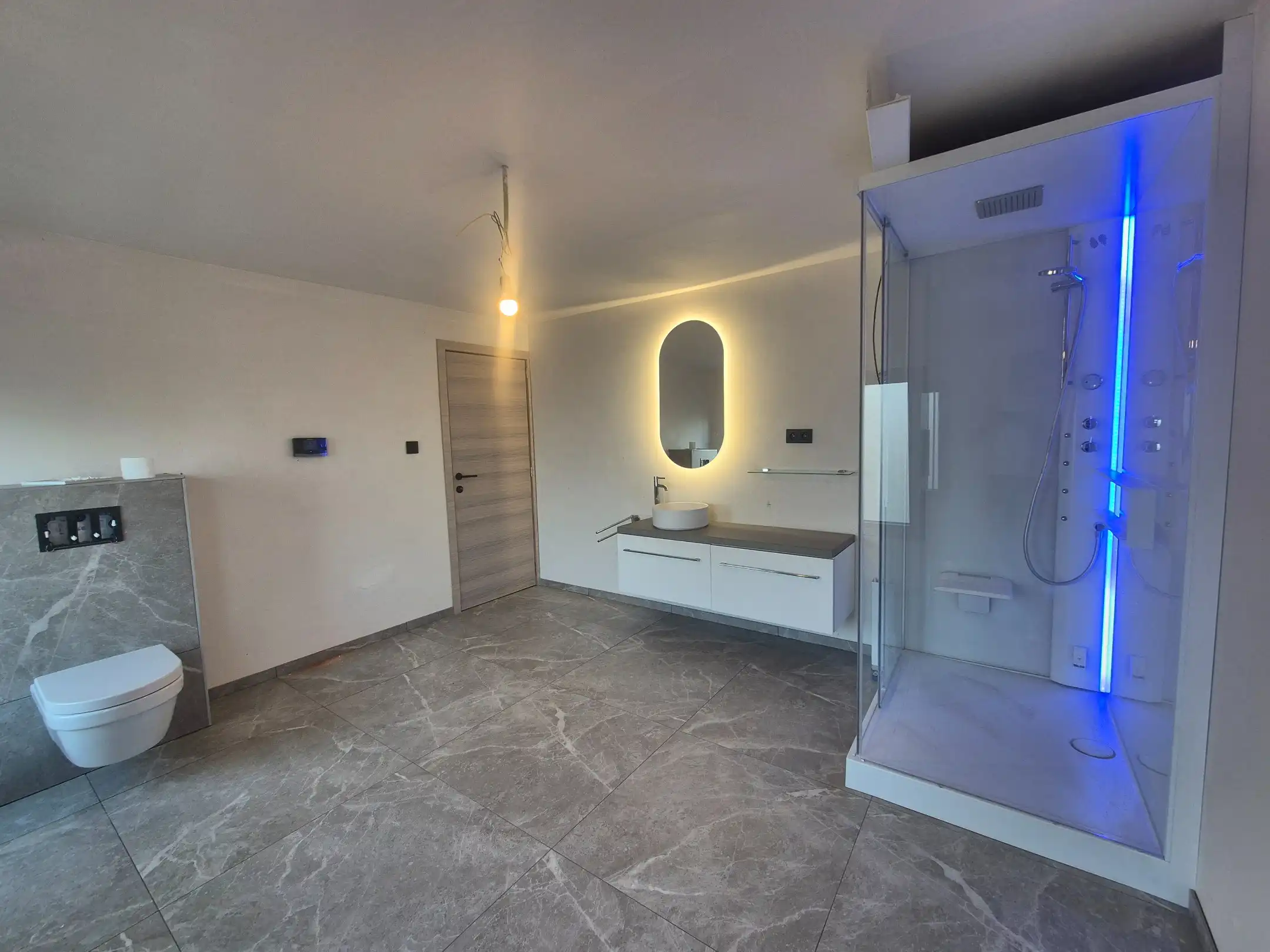 RUIME, VOLLEDIG GERENOVEERDE WONING – 5 SLAAPKAMERS – ENERGIELABEL B foto 23