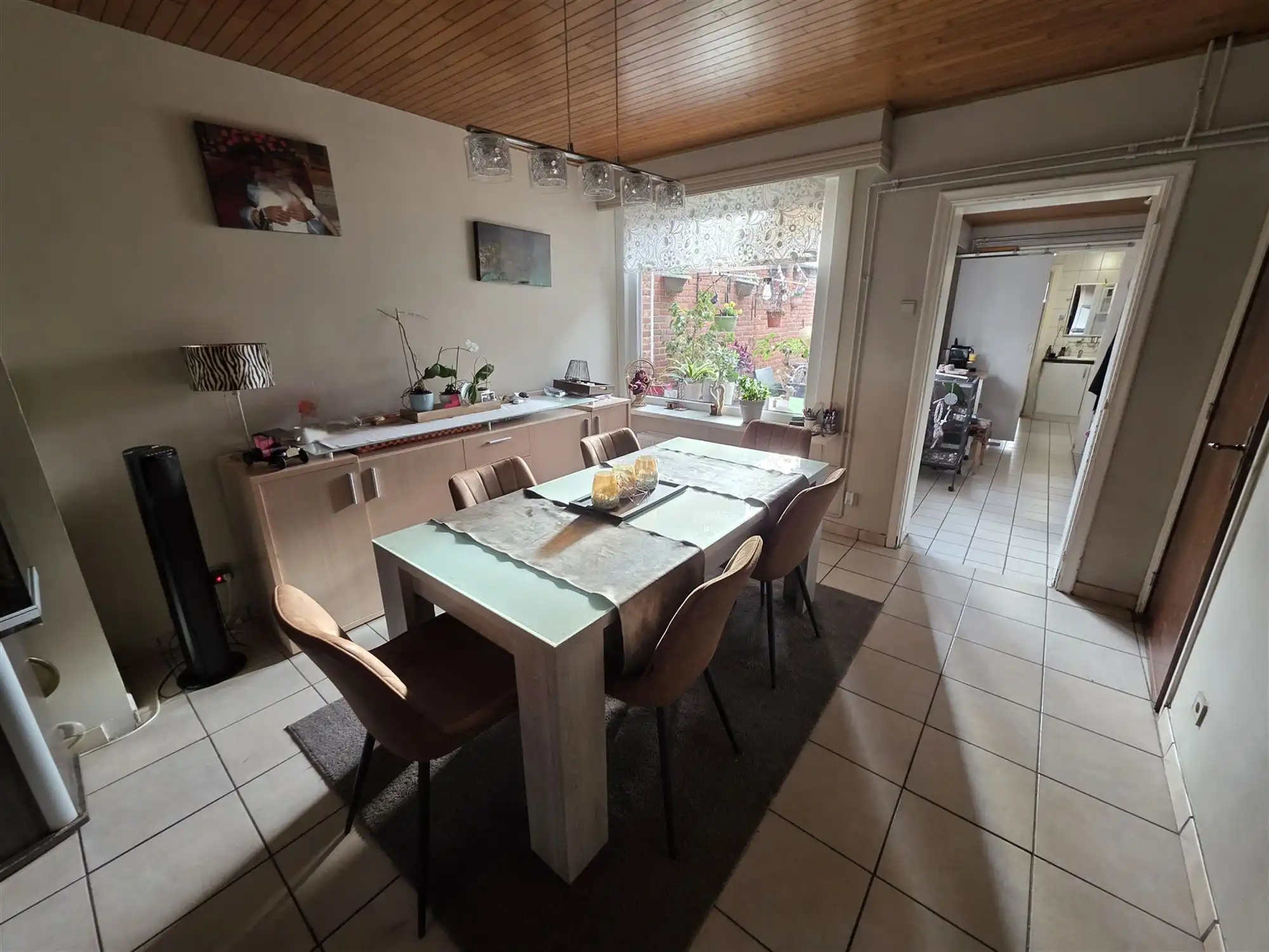 Gezinswoning met 4 slaapkamers en zonnige tuin foto 6