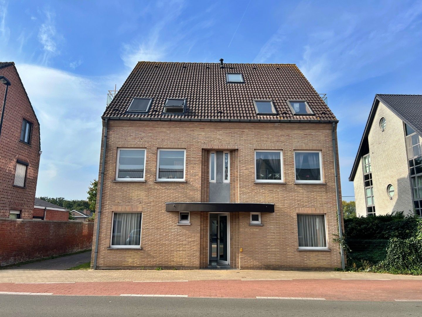 Centraal gelegen en energiezuinig appartement in Lovendegem foto 12