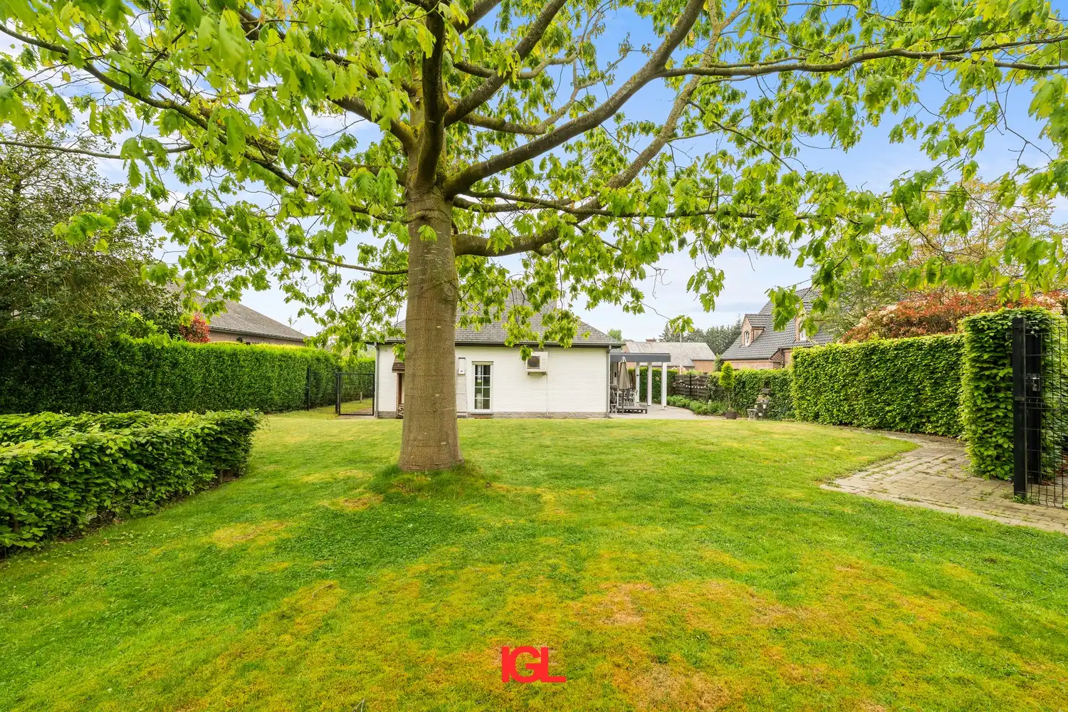 Instapklare villa met 4 slaapkamers en prachtige tuin in residentiële wijk van Sint-Pieters-Leeuw foto 26