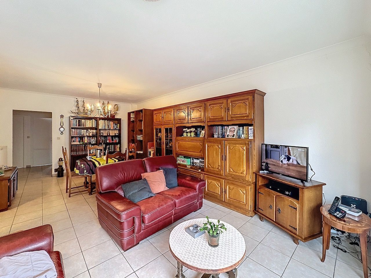 Twee slaapkamerappartement in een zijstraat van het Maes- en Boereboomplein. foto 3