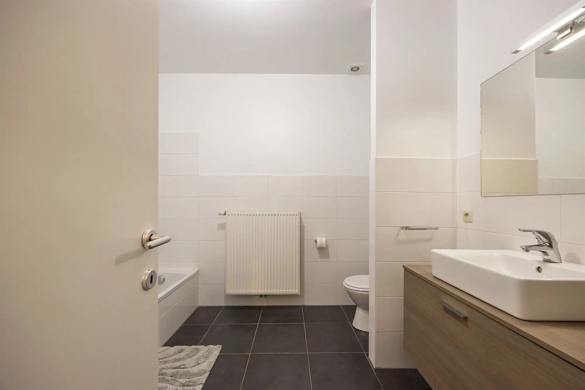 Ruim en lichtrijk 2 slpkr. app. met terras op TOPlocatie foto 11