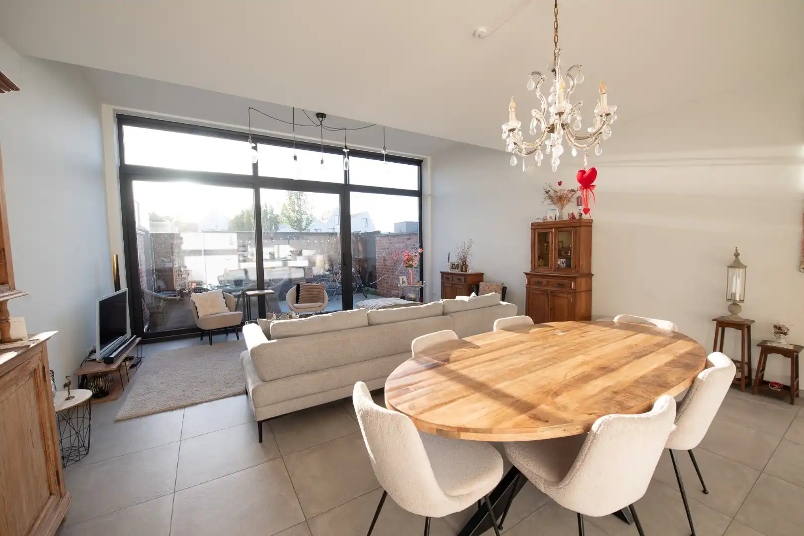 Moderne instapklare woning in rustige buurt te Wielsbeke foto 3