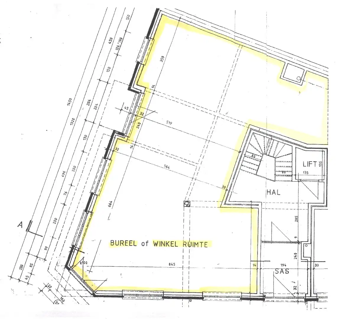 Handelsruimte op toplocatie en optimale zichtbaarheid in Tongeren foto 13