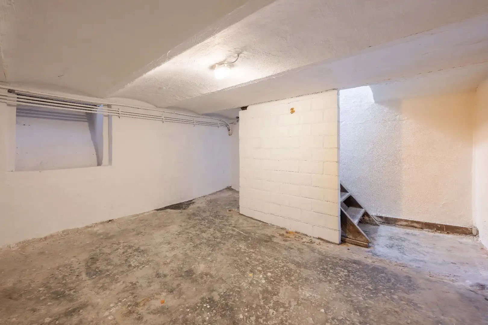 CENTRAAL GELEGEN INSTAPKLARE WONING foto 7