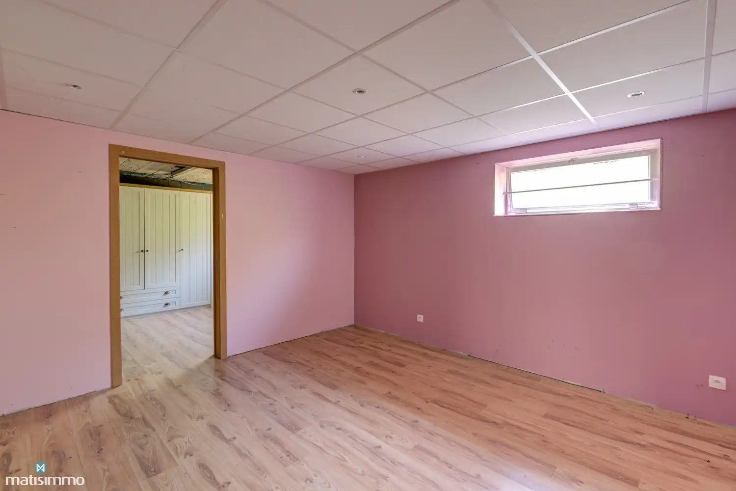 RUIME, GELIJKVLOERSE WONING (VOLLEDIG ONDERKELDERD), MET GARAGE EN TUIN NABIJ CENTRUM GENK foto 30