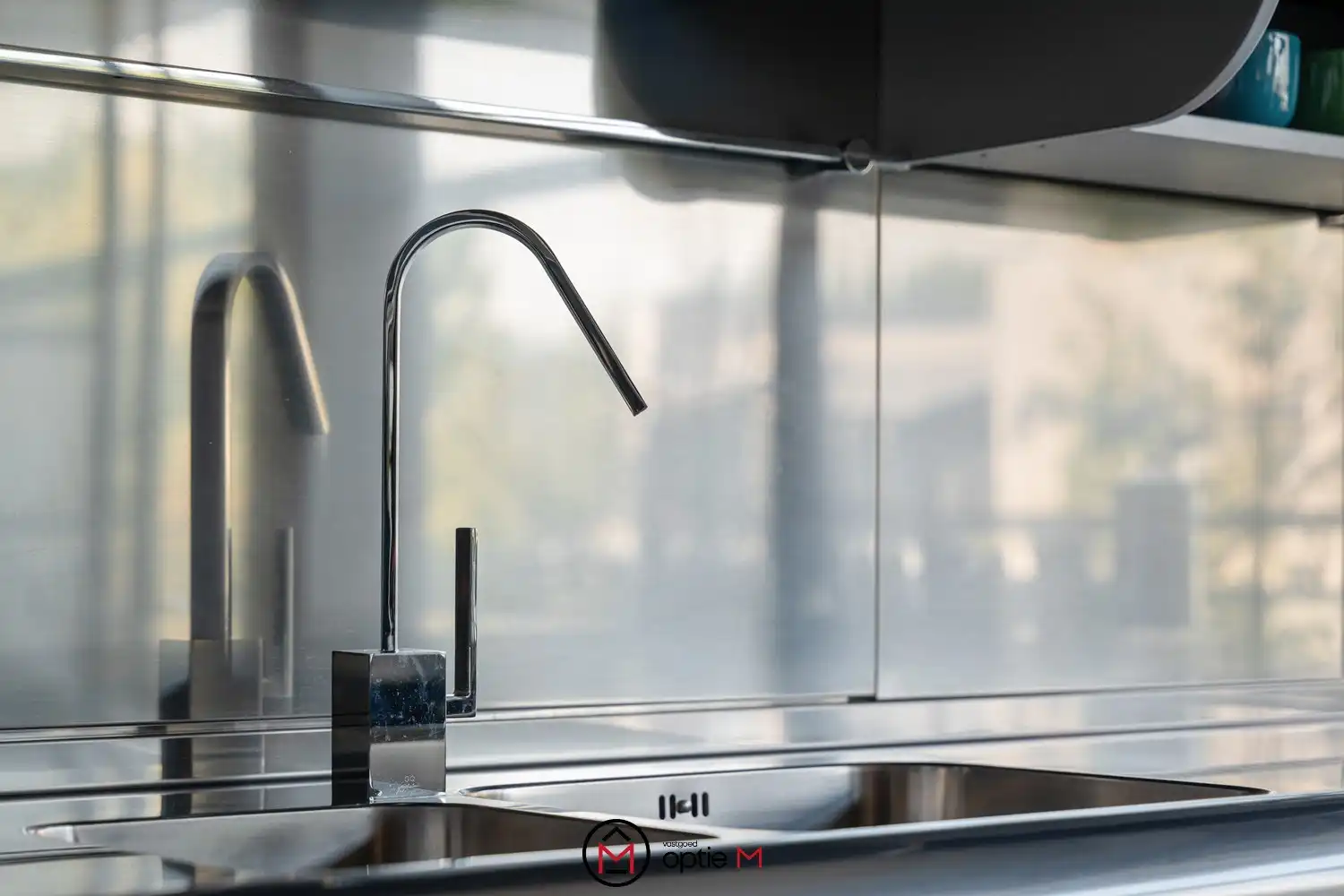 Unieke loft met 2 slaapkamers, terras en parking foto 10