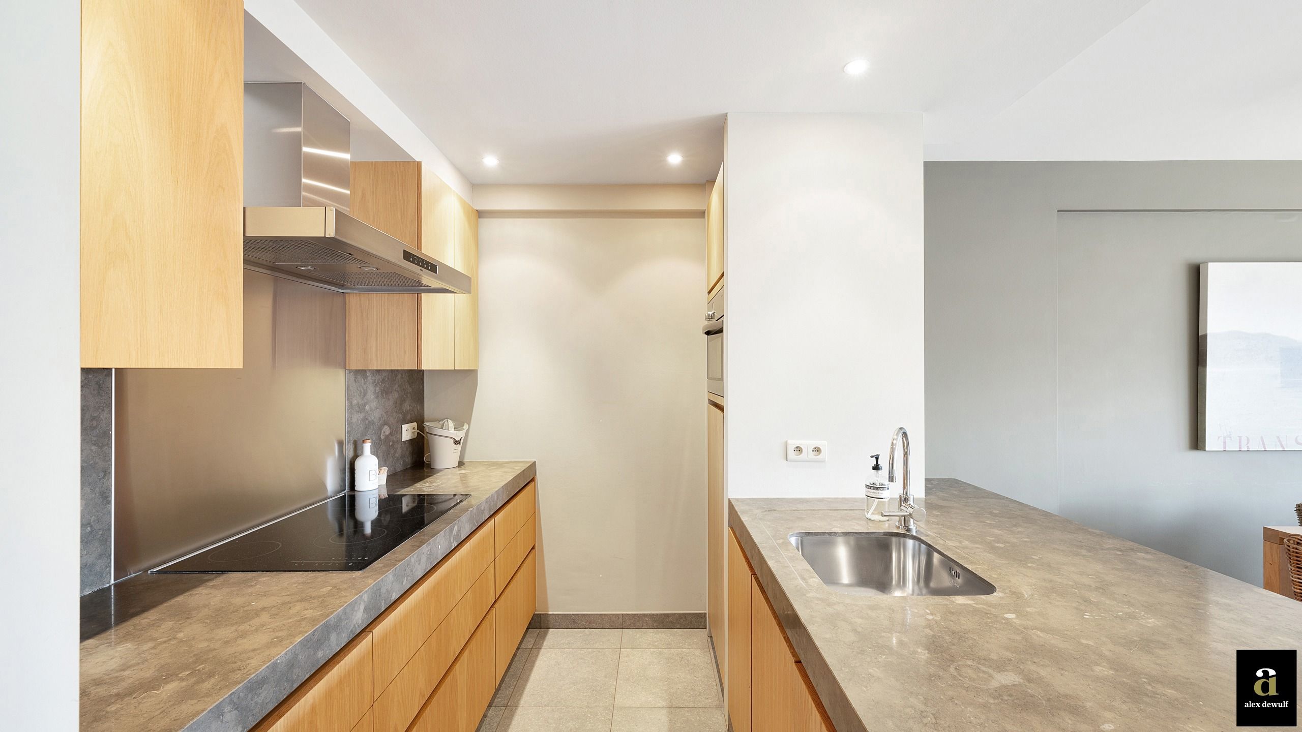 Zuidgericht appartement met zonnig terras en open uitzicht   foto 18