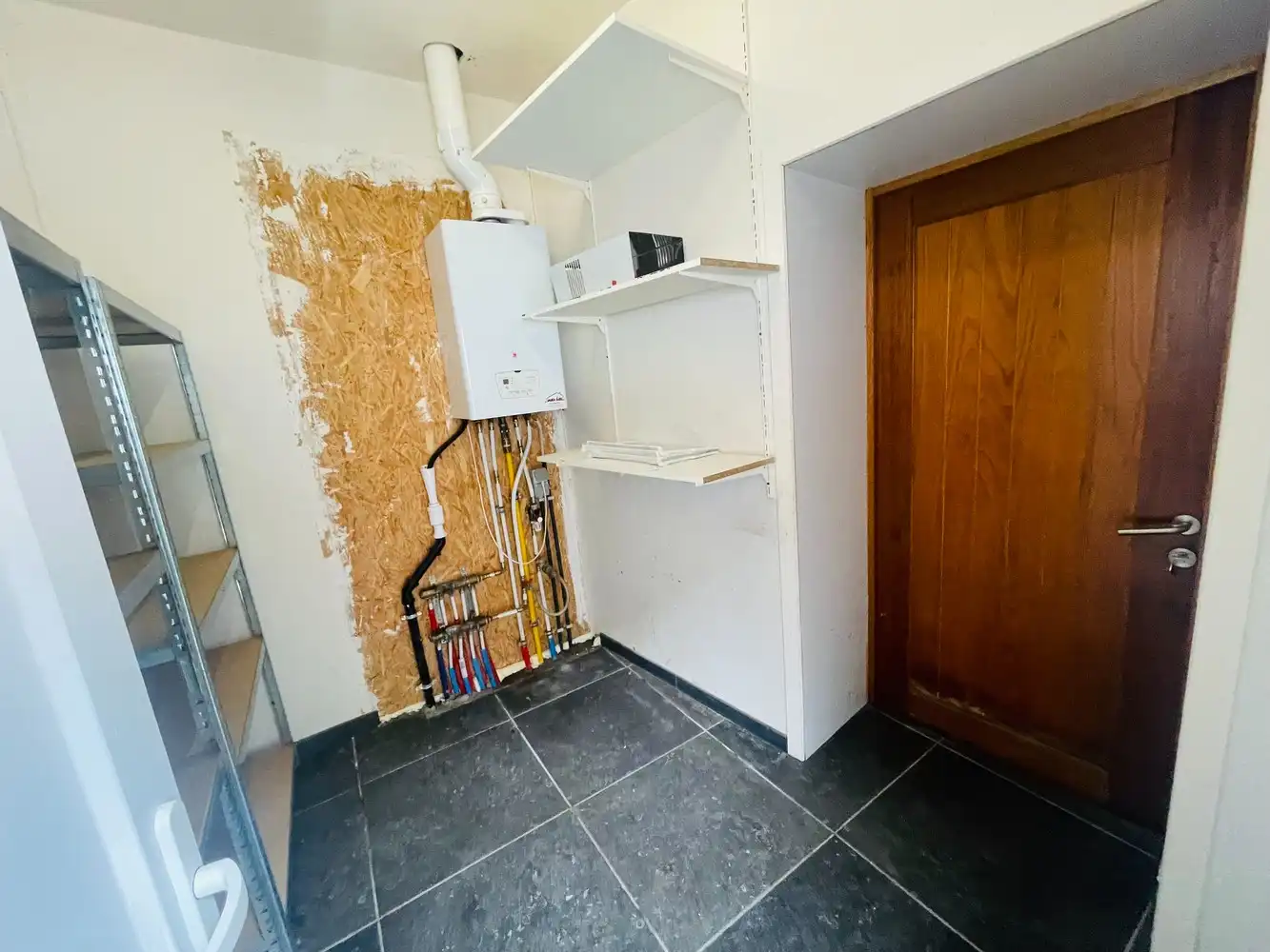 Brugge centrum, Instapklaar degelijk gerenoveerd energiezuinig  lichtrijk woonhuis  met 3 slaapkamers en koer foto 11