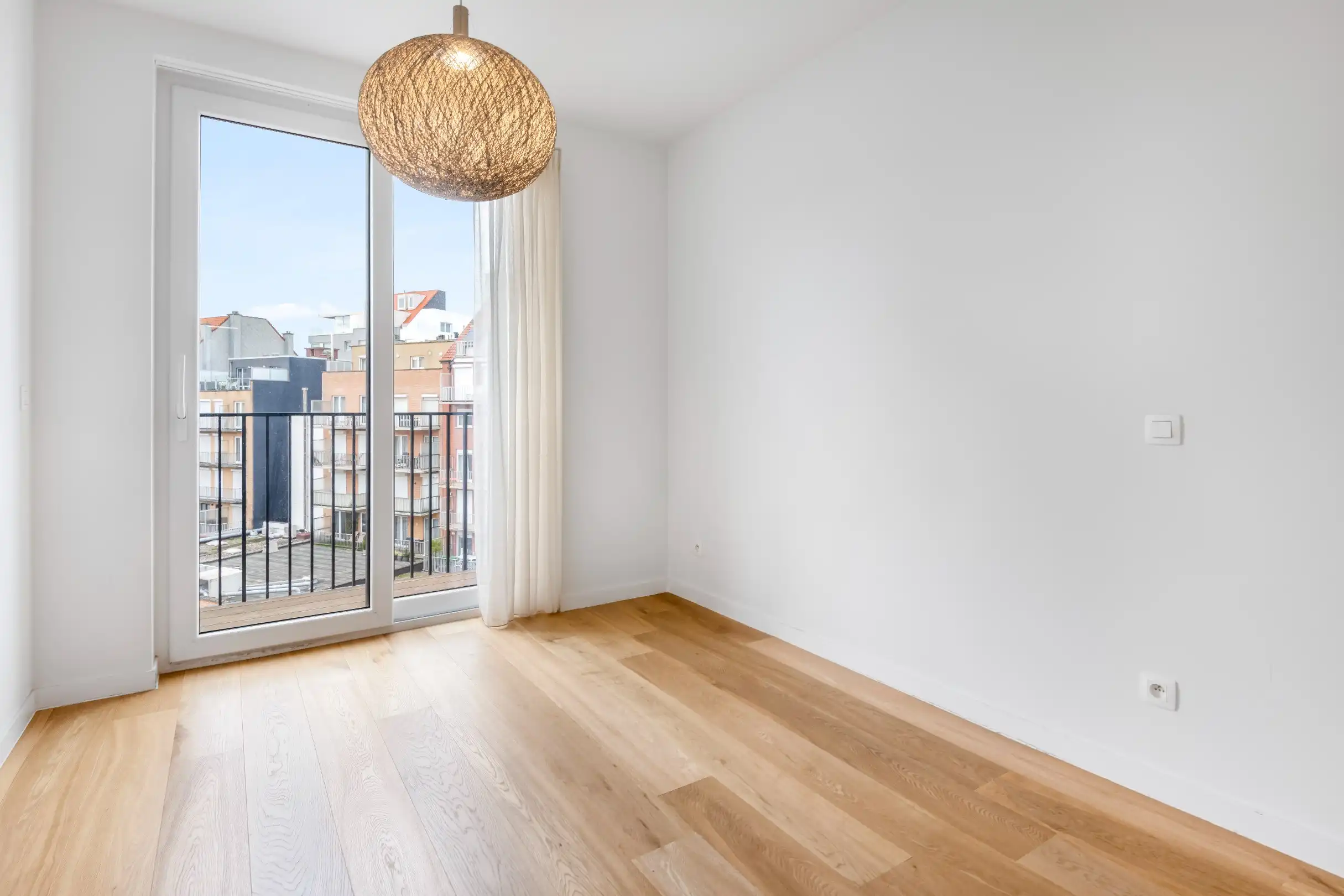 Luxueus afgewerkt nieuwbouwappartement vlakbij de Zeedijk en het Rubensplein. foto 11