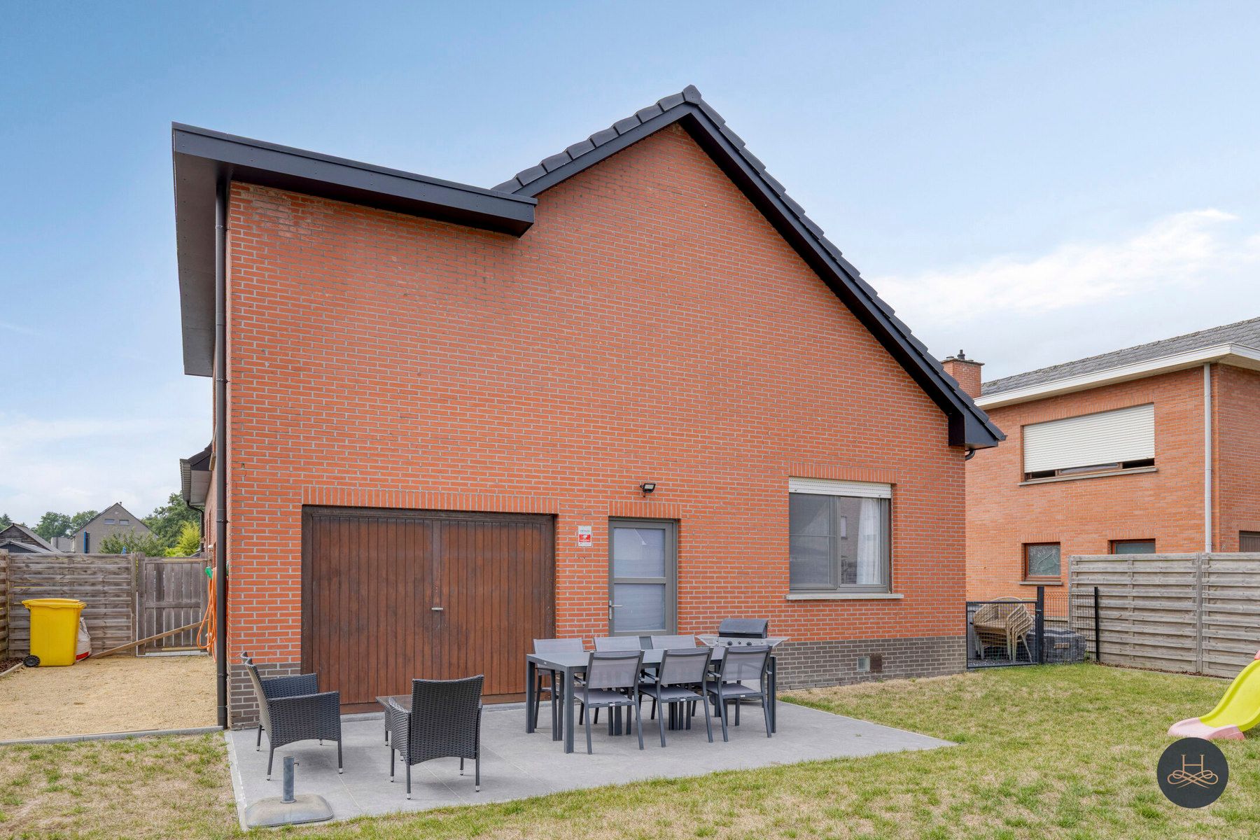 Gerenoveerde ruime woning op toplocatie met tuin foto 27
