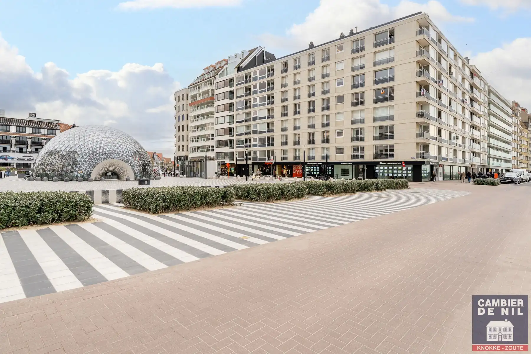 Lichtrijk, ongemeubeld, 3-slaapkamerappartement met frontaal zeezicht aan Albertplein – Hartje Zoute foto 28