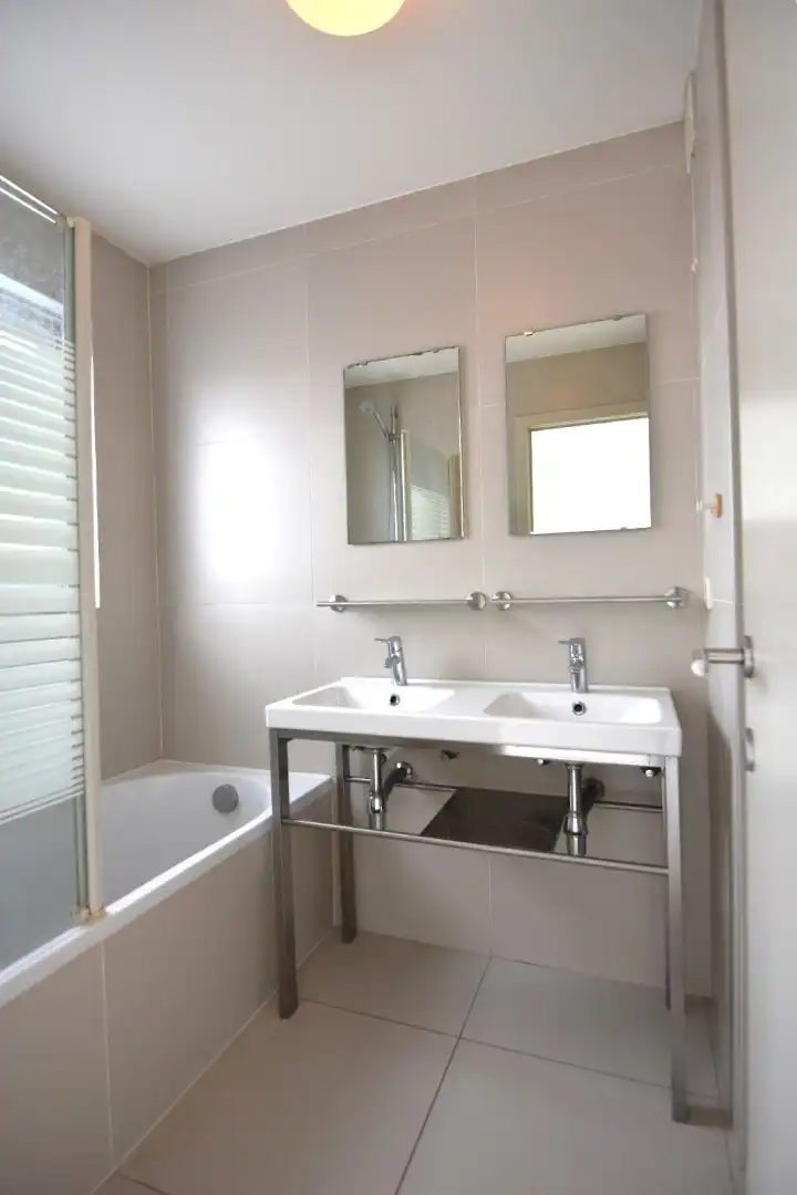 Lichtrijk 1-slpk appartement in centrum Roeselare foto 16
