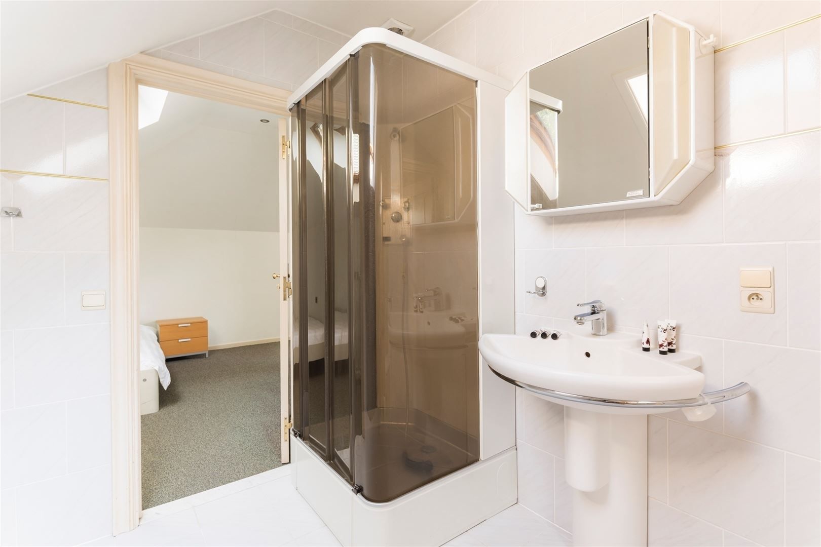 Ruime villa op 1.150 m² in gegeerde woonwijk Vriesdonk foto 35