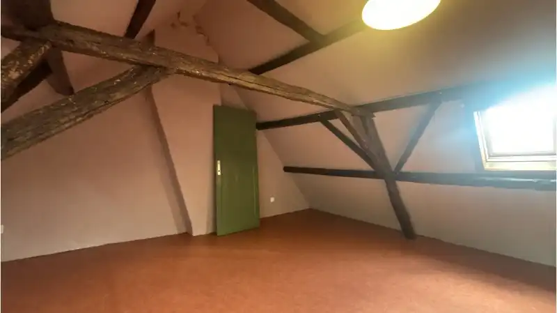 Karaktervolle 2-slaapkamerwoning met ruim TERRAS te huur in Brugge foto 9