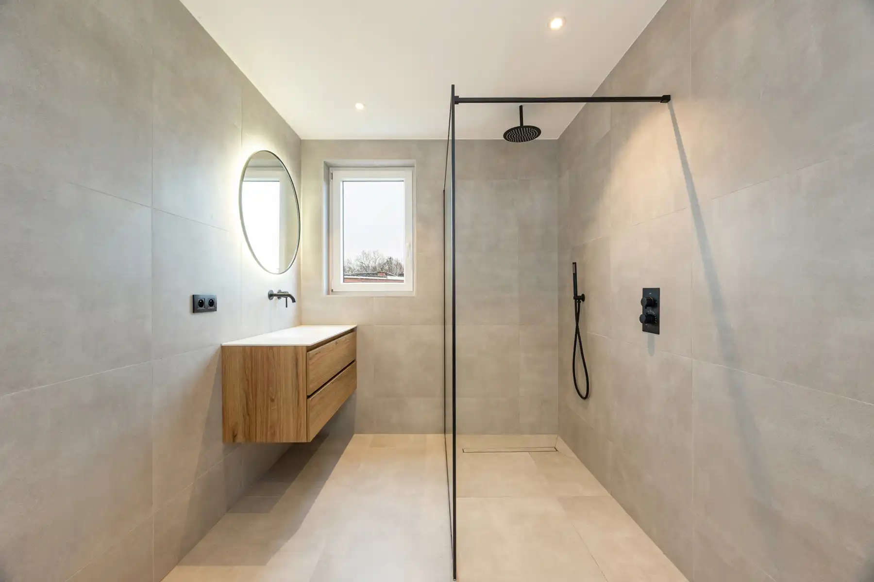 Totaalrenovatie (2025) met 3 slp, tuin en garage in Merksem foto 24