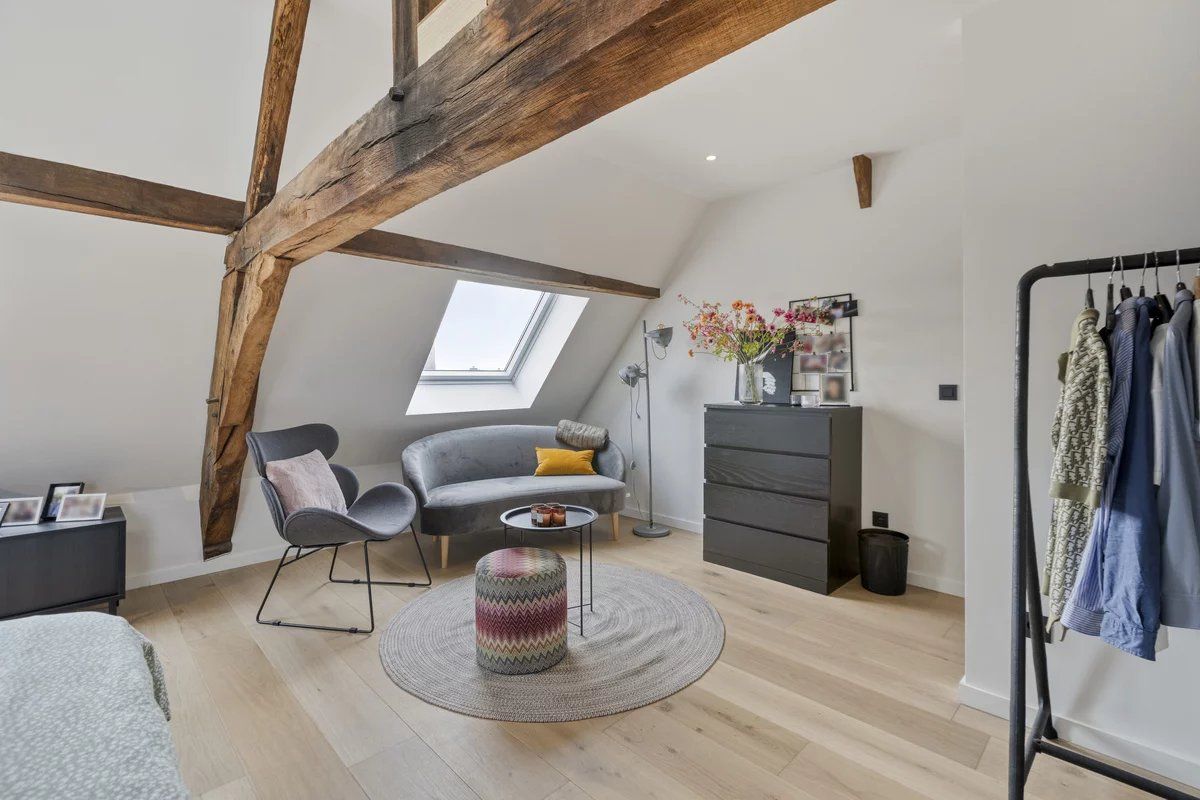 Zeer ruim handelspand met tuin en exclusief triplex  appartement met privé-lift en 2 slaapkamers, garage en staanplaats. foto 31