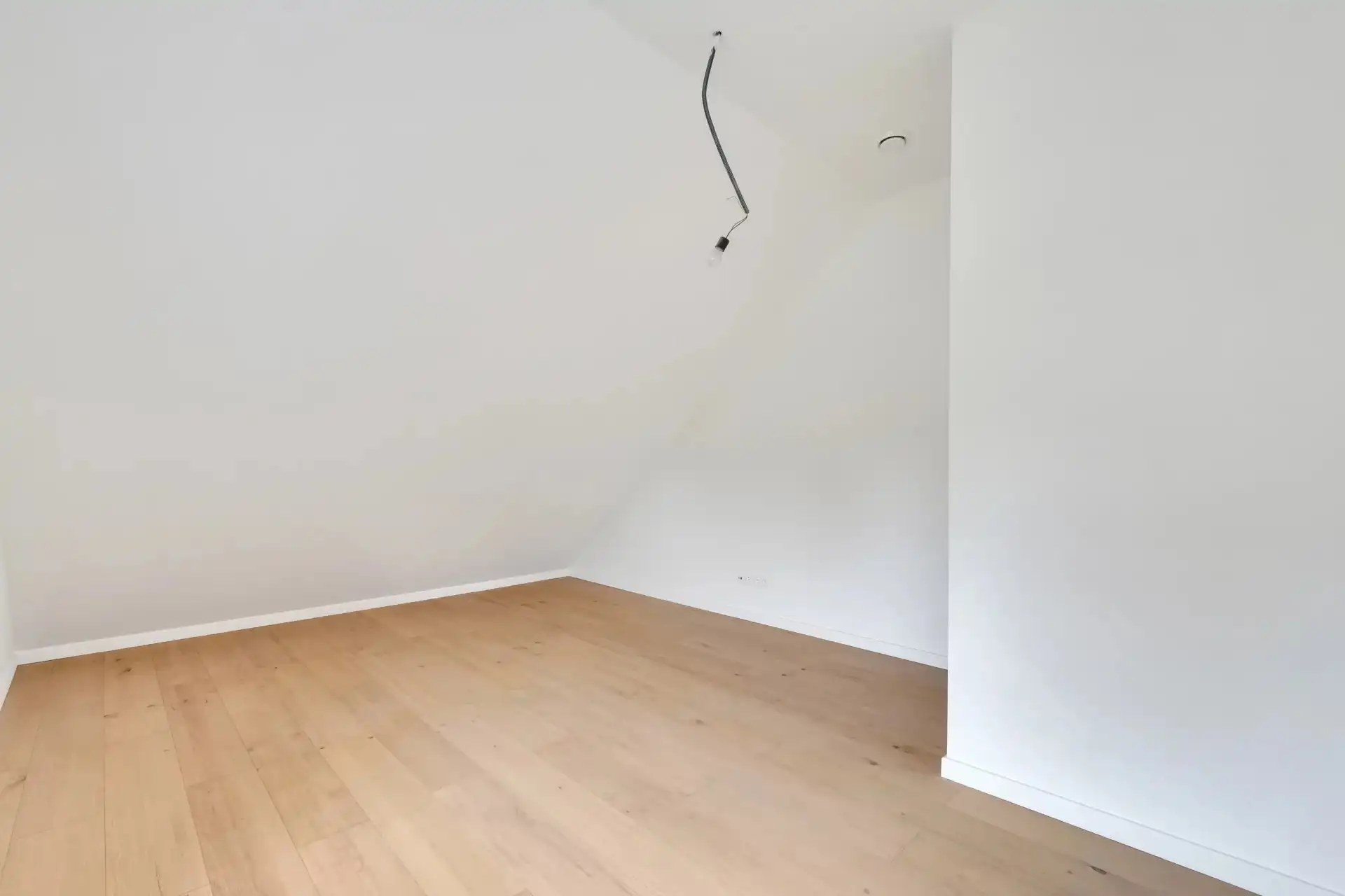 Eigentijdse woning met tuin in rustige omgeving foto 13