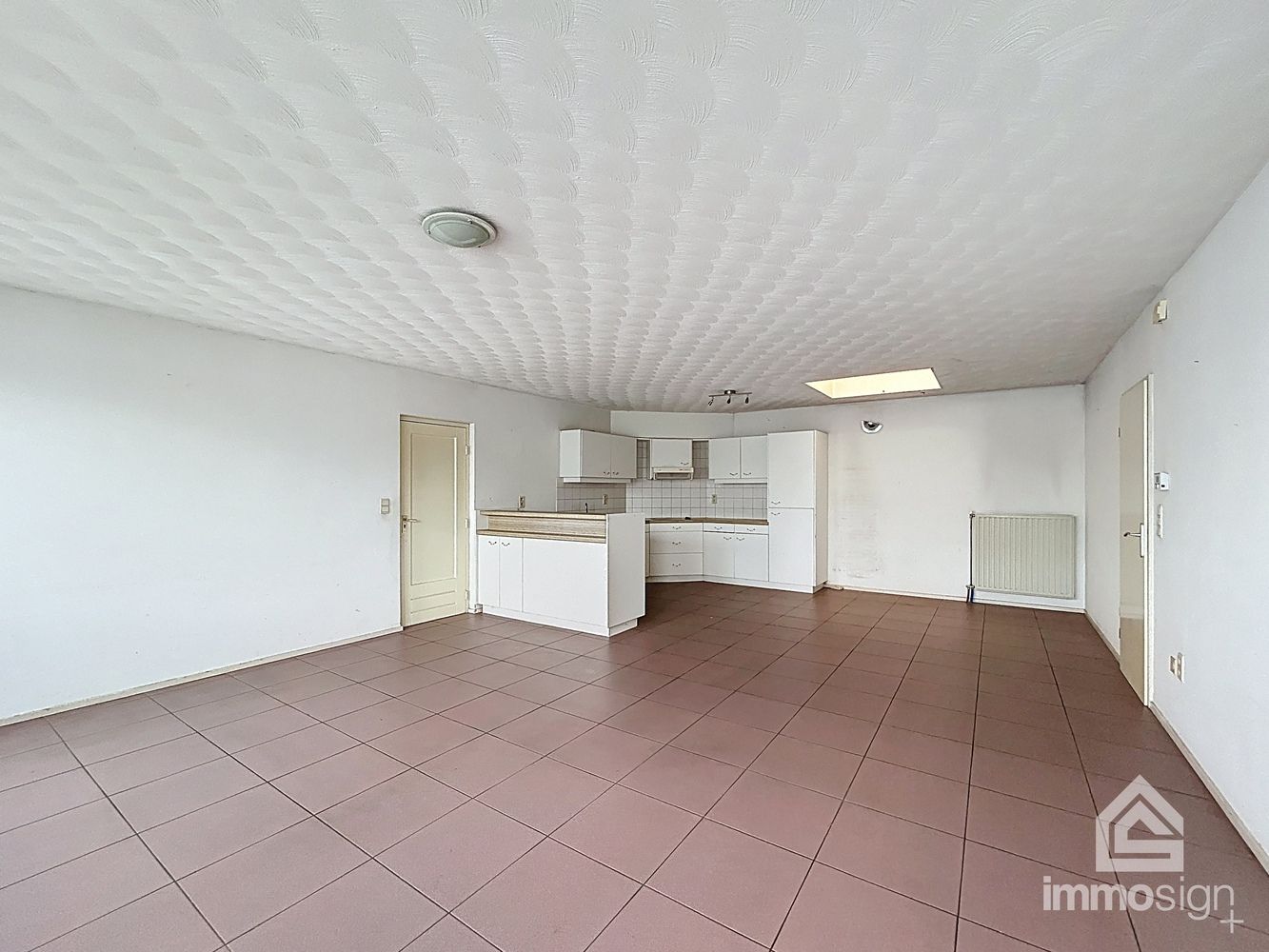 Bedrijfshal, kantoren en twee woonunits. Werken en wonen combineren op één strategische locatie! foto 28