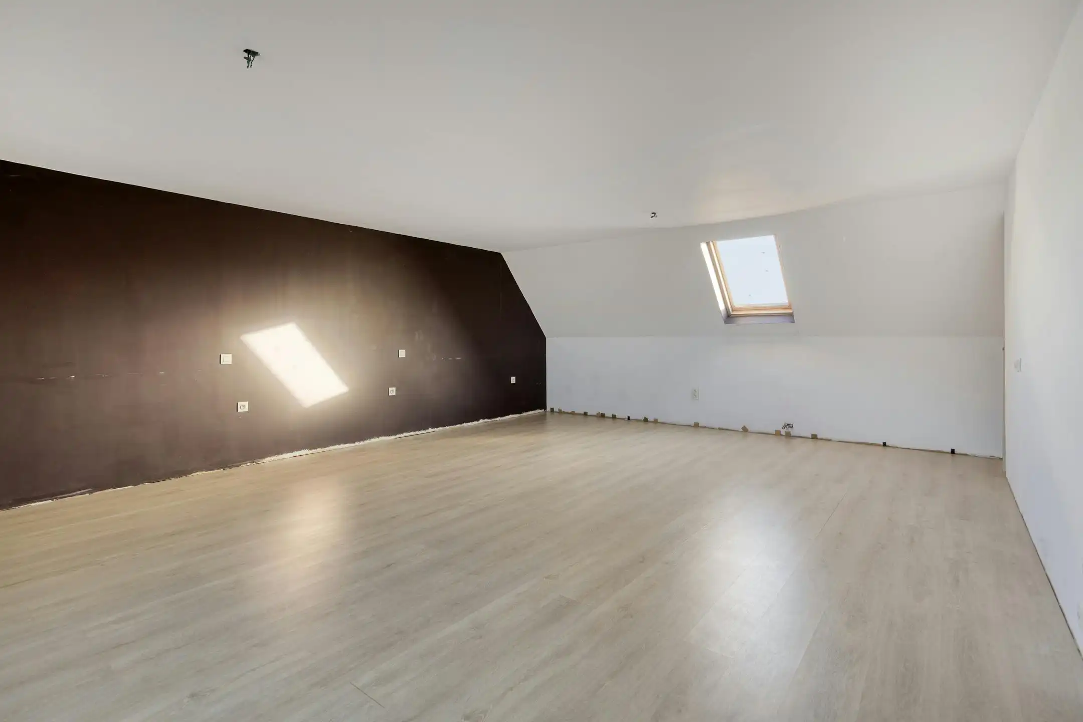 Ruime energiezuinige gezinswoning te koop in Burcht foto 22