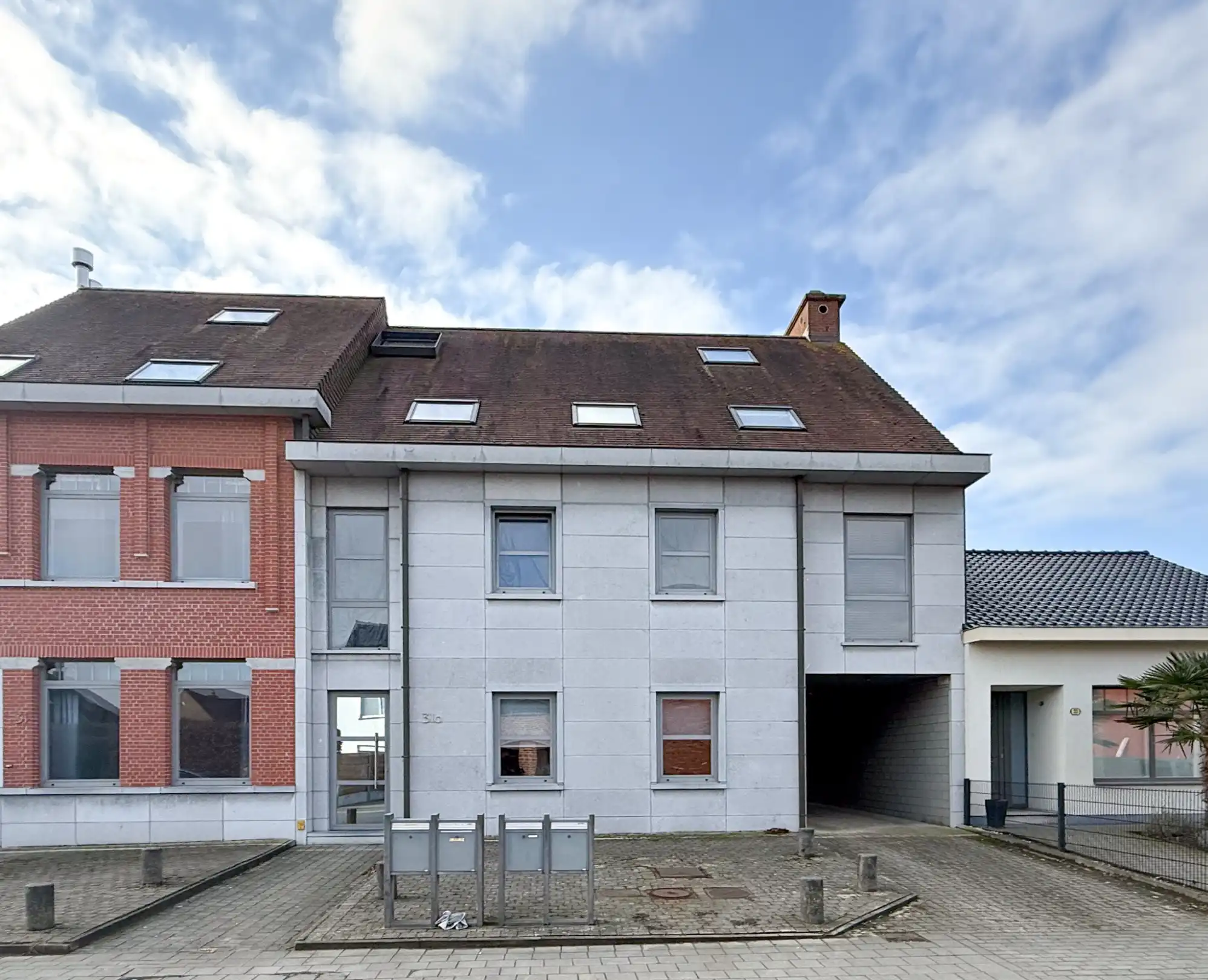 Rustig gelegen appartement met één slaapkamer en terras foto {{pictureIndex}}