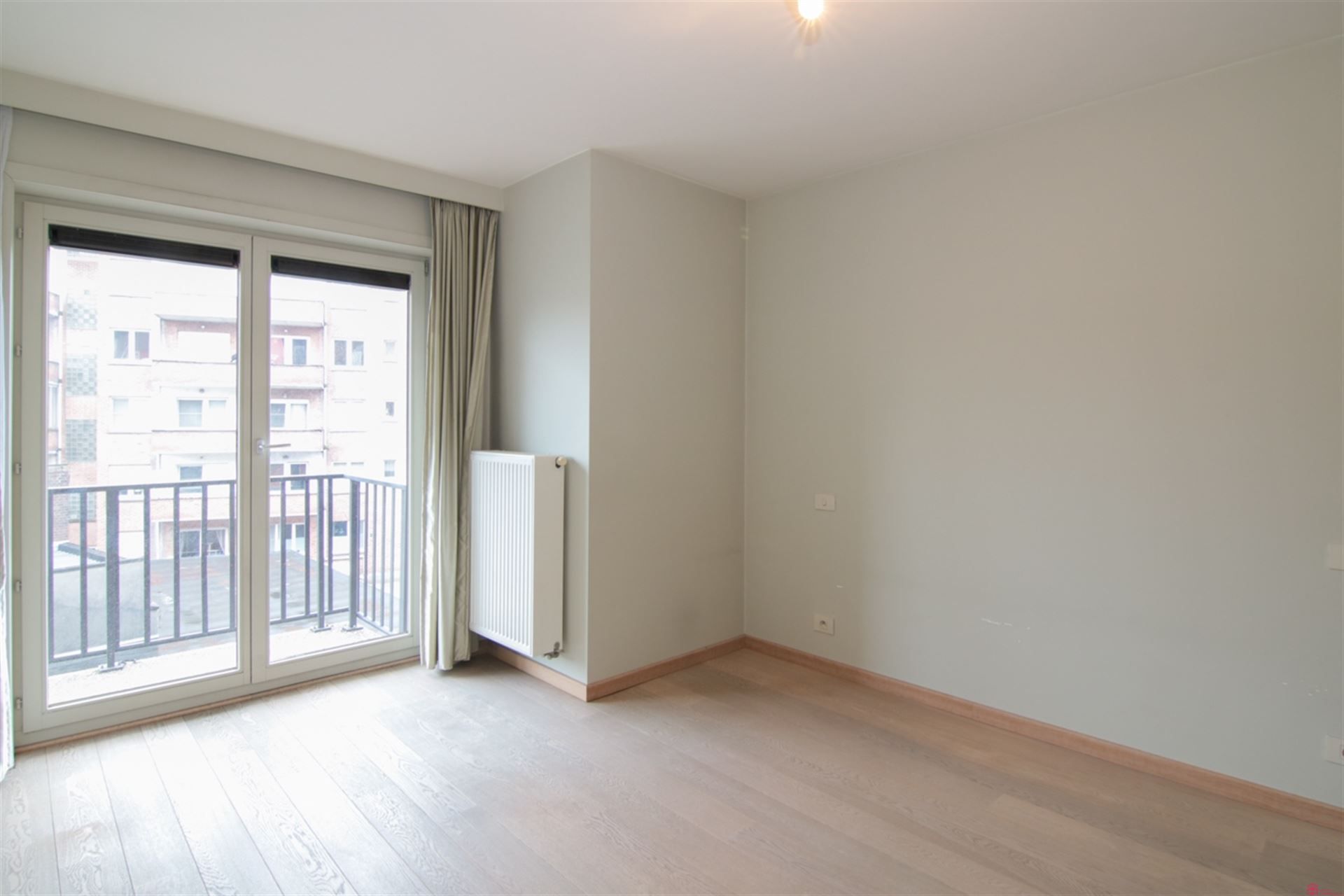 Instapklaar appartement op enkele stappen vd Grote Markt! foto 11