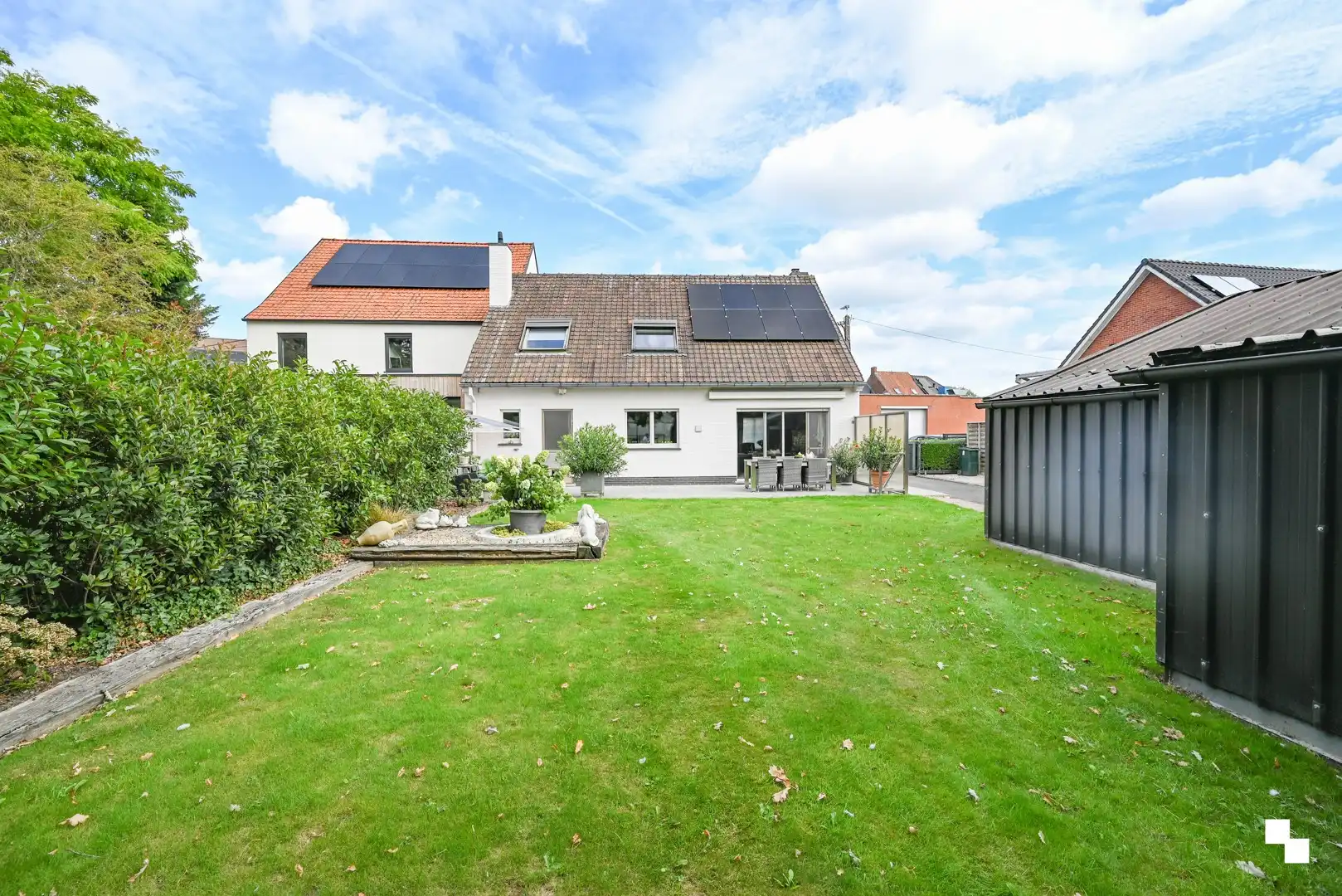 Charmante, goed onderhouden woning met werkplaats foto 14