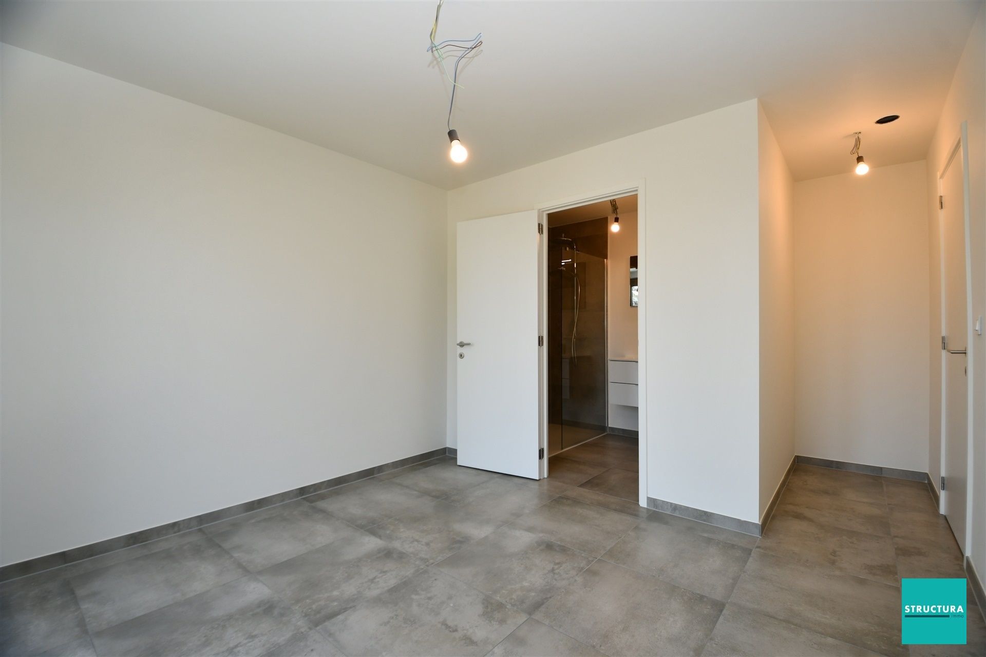 BEZOEKEN VOLZET - Appartement met twee slaapkamers, twee badkamers, terras, garage en kelder foto 11