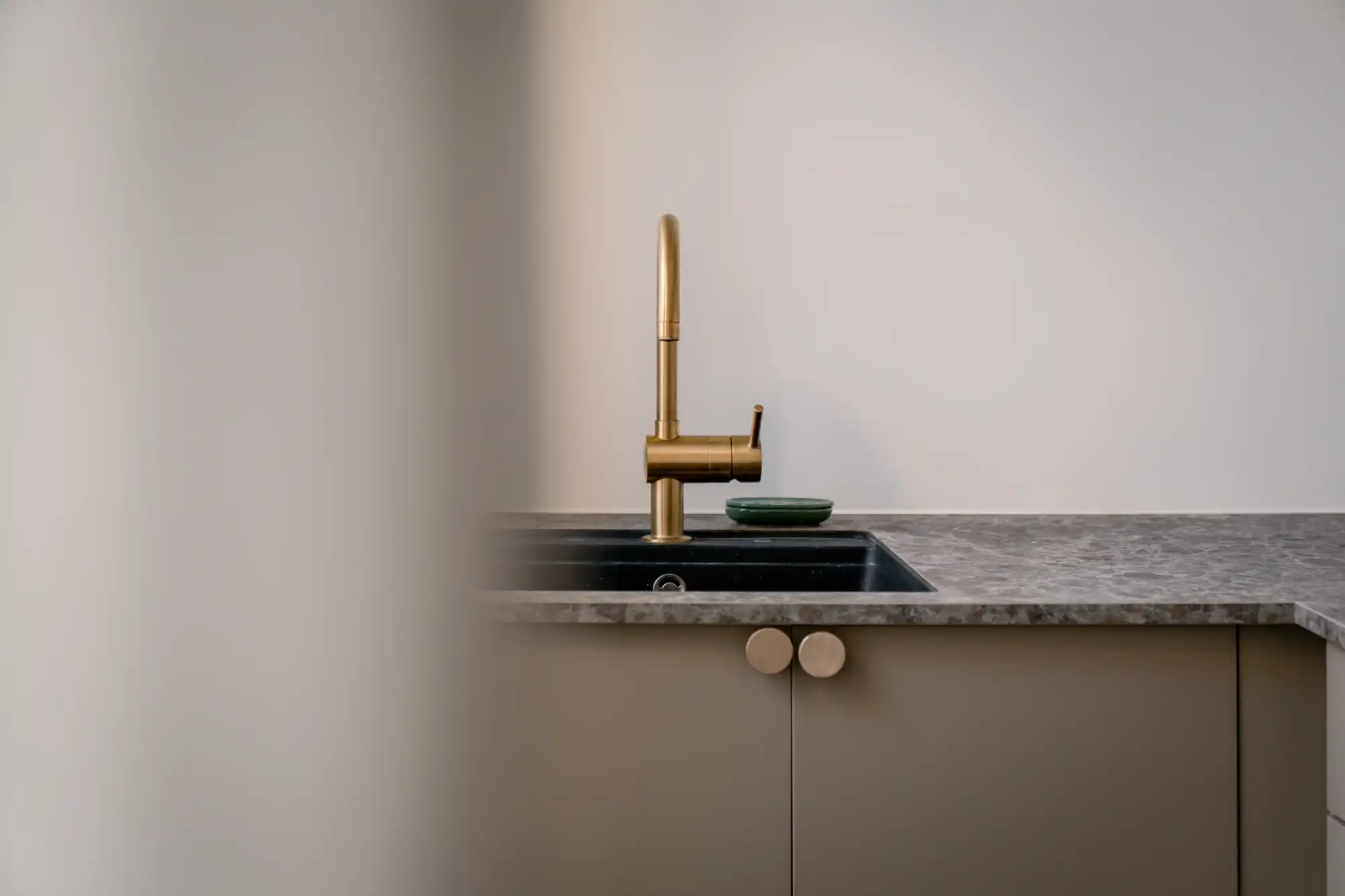 Iets met seks, een dwergteckel en La Dada aan het Stadspark foto 12