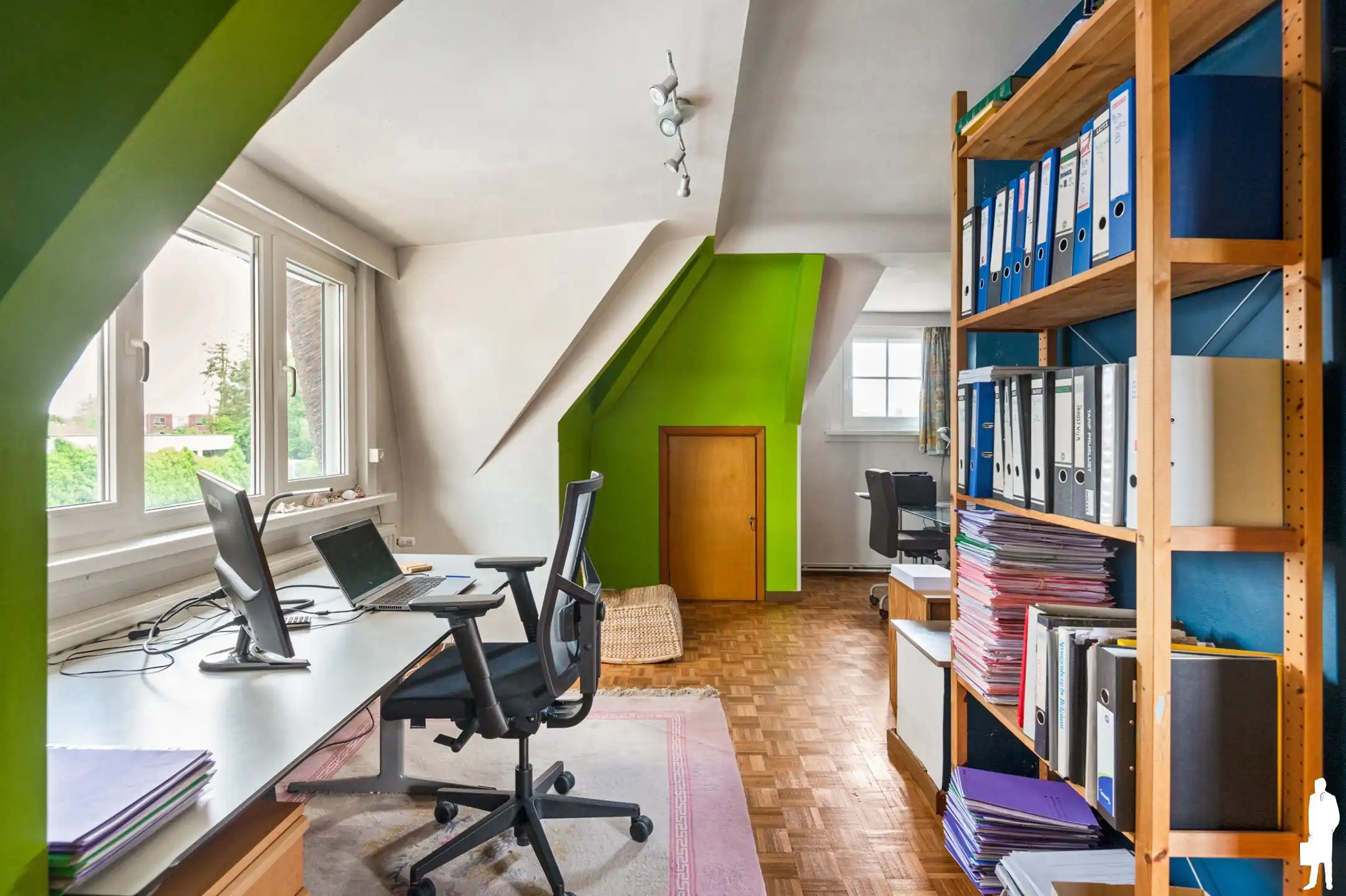 Charmante villa met 4 slpks, 2 badks en tuin met privacy foto 22