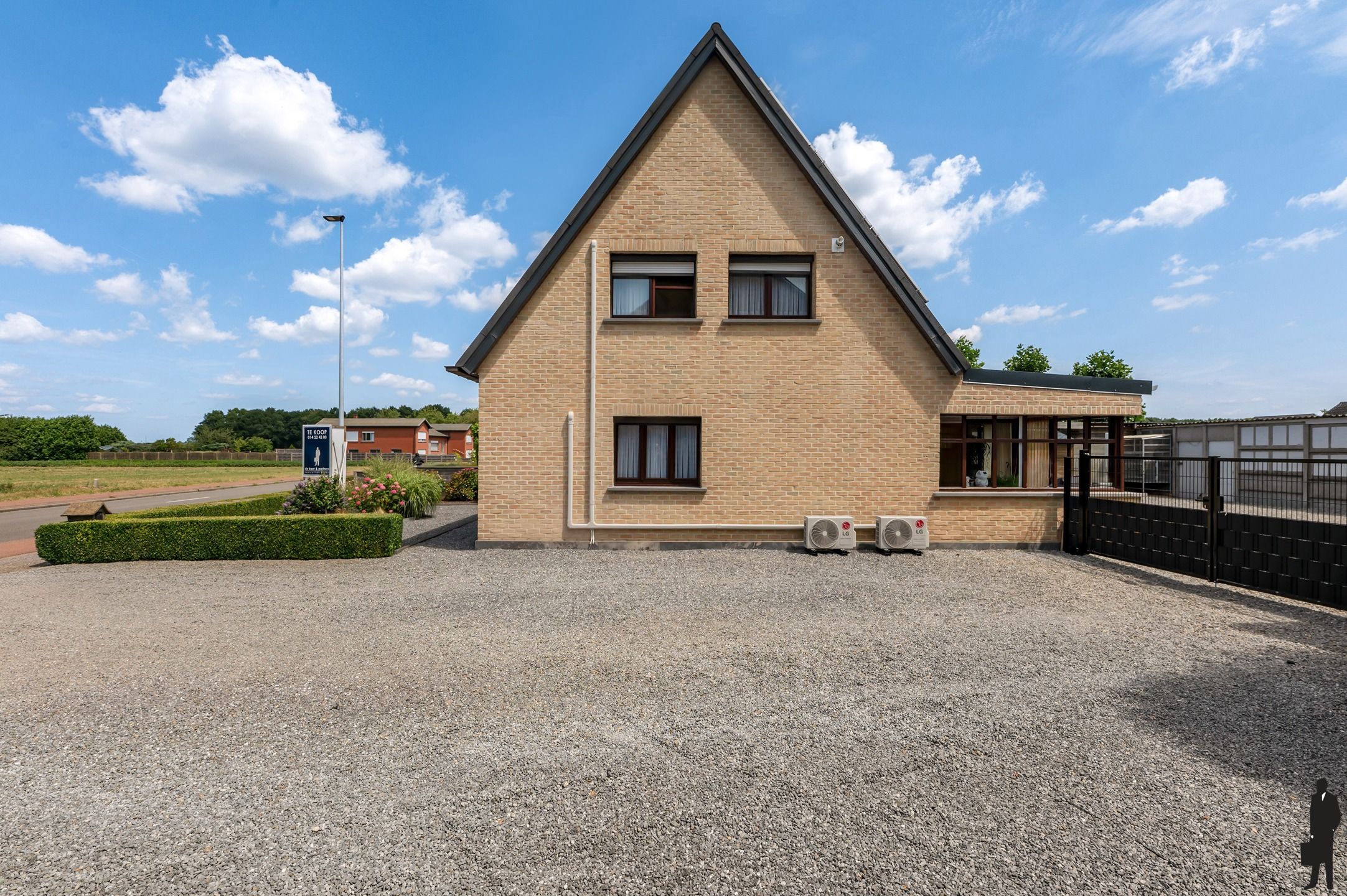 Vrijstaande woning gelegen in het centrum van Zammel/Geel foto 14