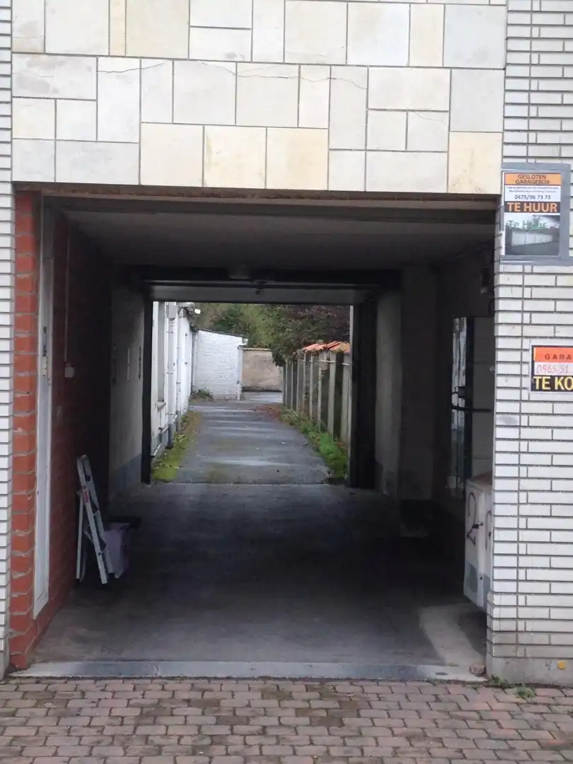 6 afgesloten garageboxen te koop in Westerkwartier foto 3