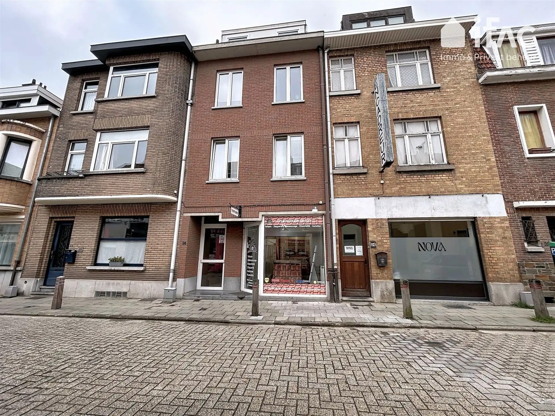 Commerciële ruimte inclusief 2 kelders op een prachtlocatie foto {{pictureIndex}}
