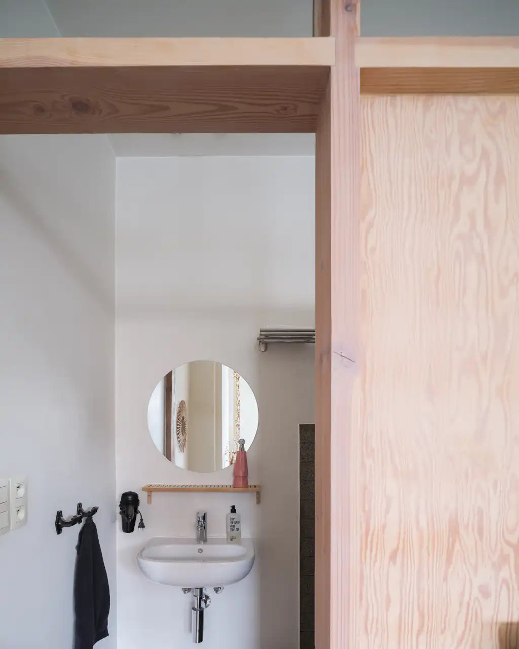 Bijzondere opbrengsteigendom bestaande uit een dakappartement en drie afzonderlijke kamers met eigen sanitair foto 24