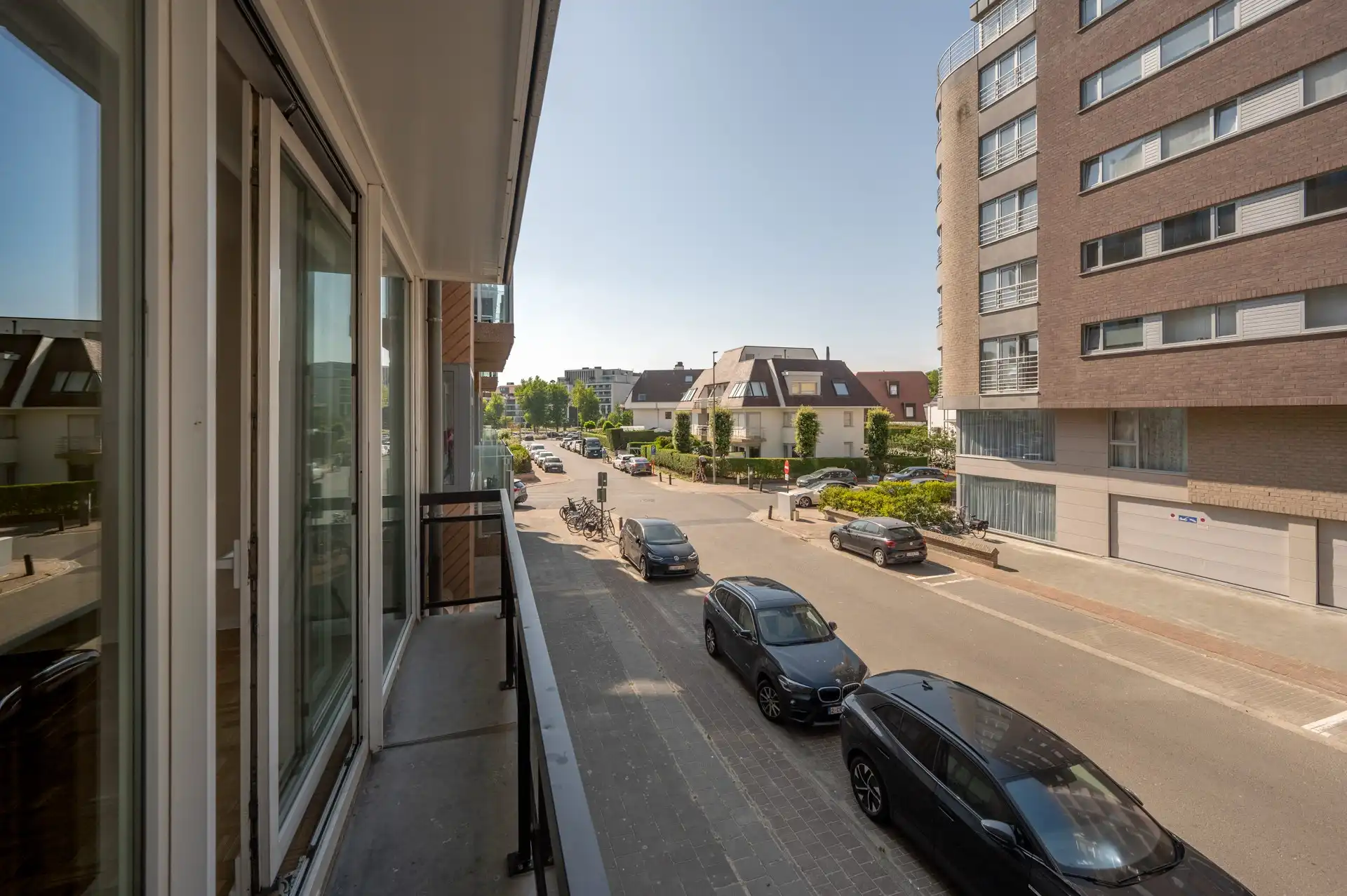Ongemeubeld: appartement met 2 slaapkamers in een zijstraat van de Zeedijk! foto 10