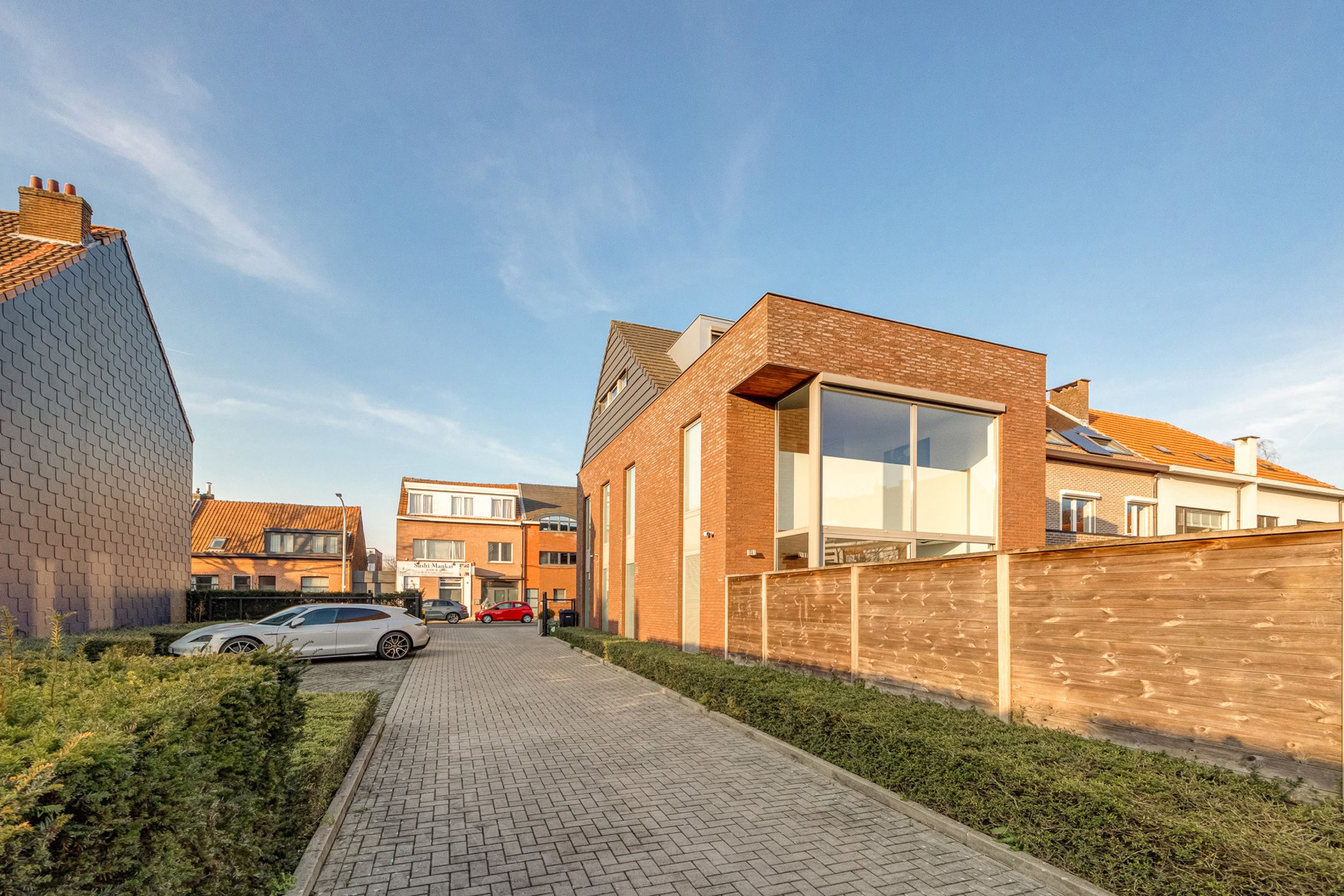 Moderne HOB met 4 slpks + kantoren en magazijnruimte  foto 52