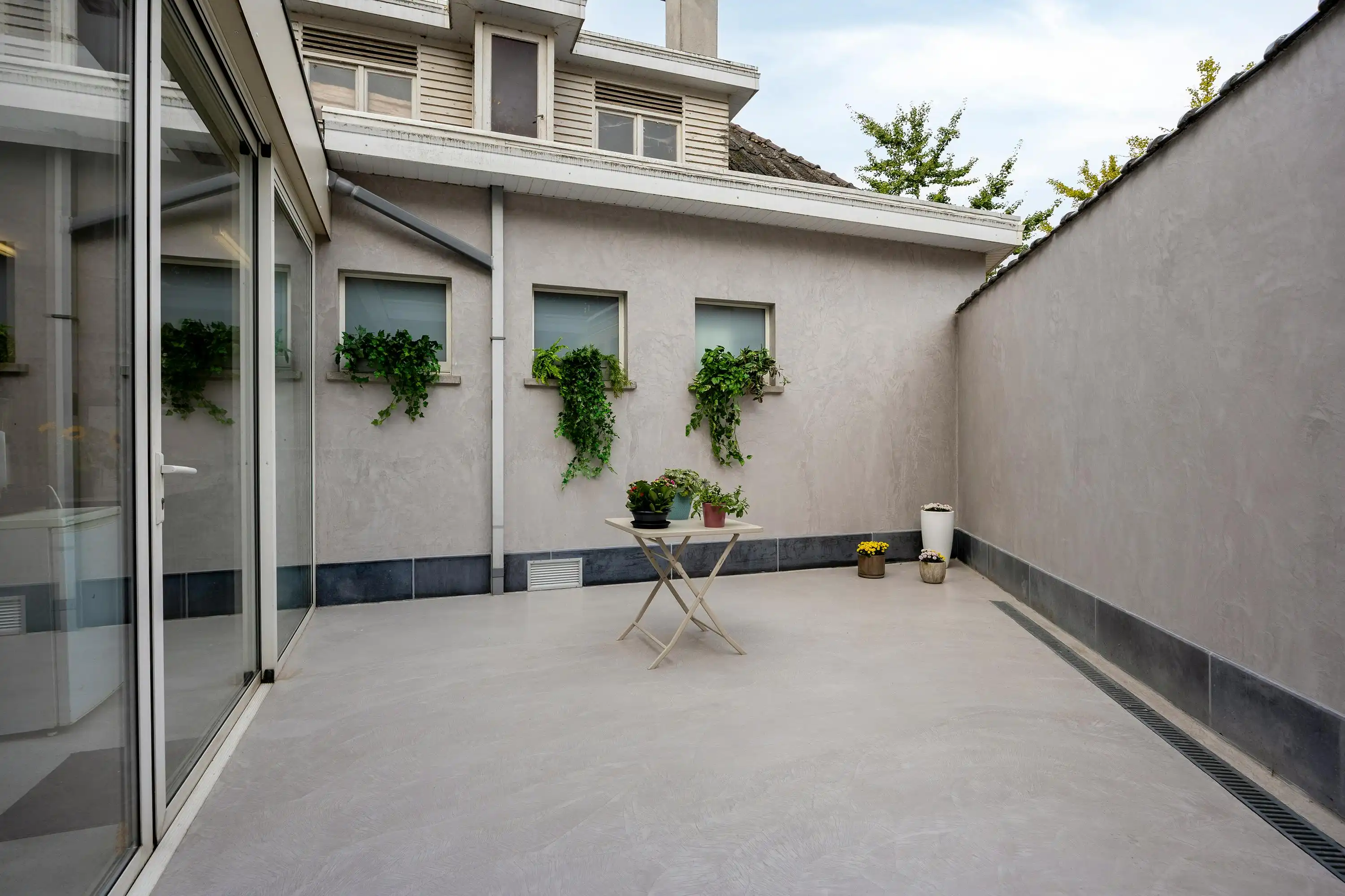 Veelzijdig eigendom met ruime woning, handelspand en magazijn foto 26