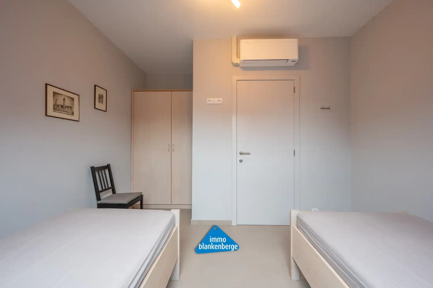 Uniek dakappartement met 3 slaapkamers en 2 badkamers. foto 11