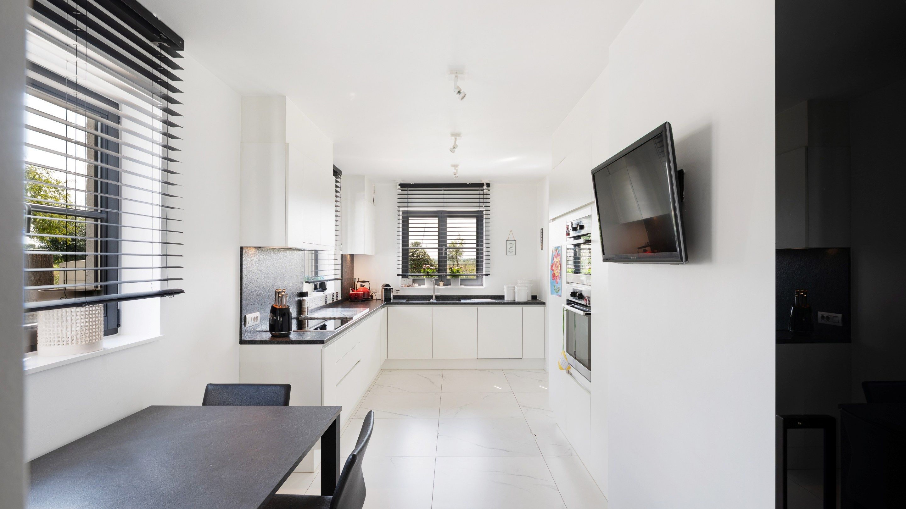 Recente hoekwoning met vijf kamers te Knokke foto 11
