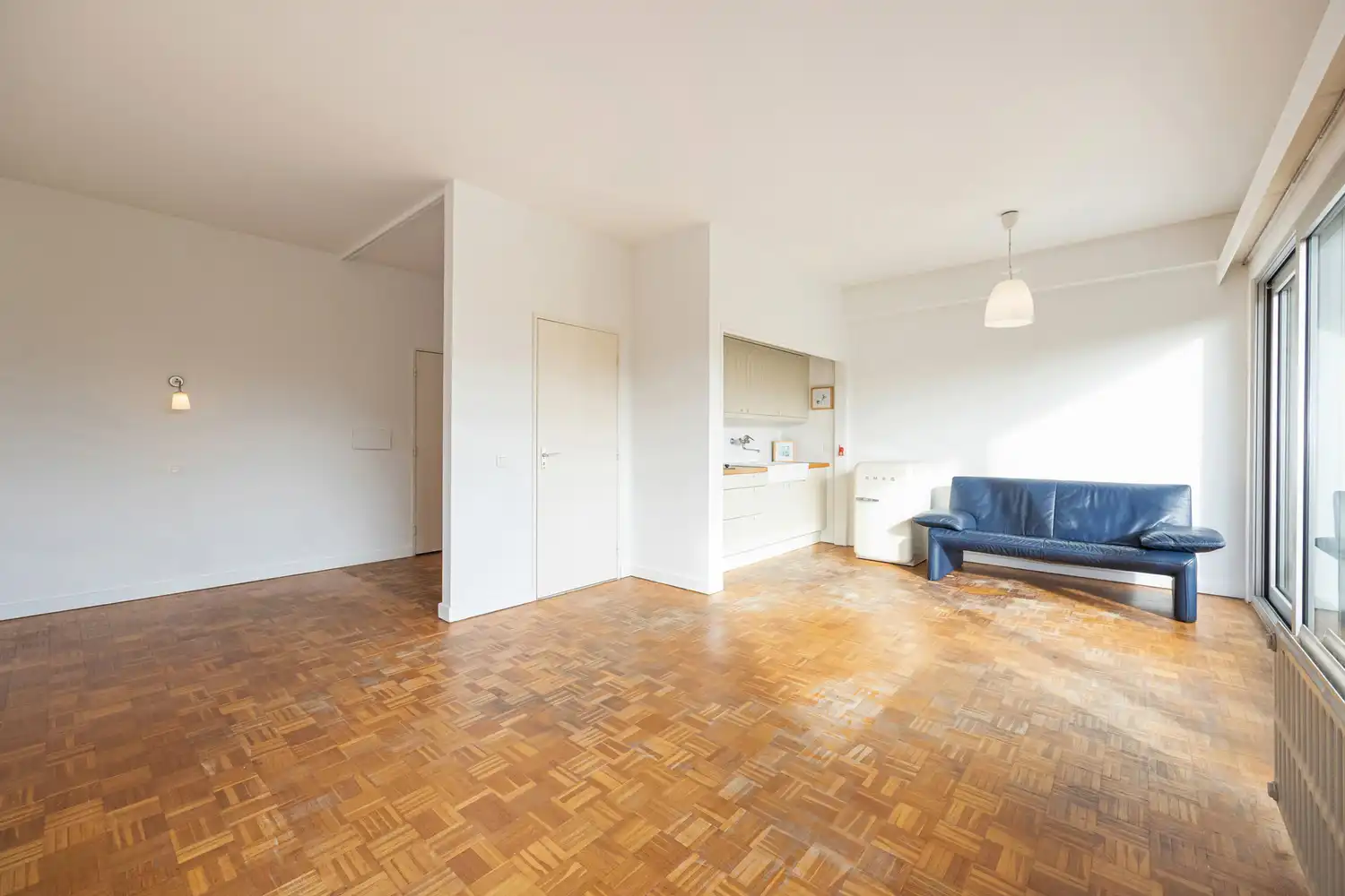 IN OPTIE:kevin@wellimmo.net voor meer info! Instapklare studio met aangenaam terras (50m²) op toplocatie aan de Jan van Rijswijcklaan foto 4