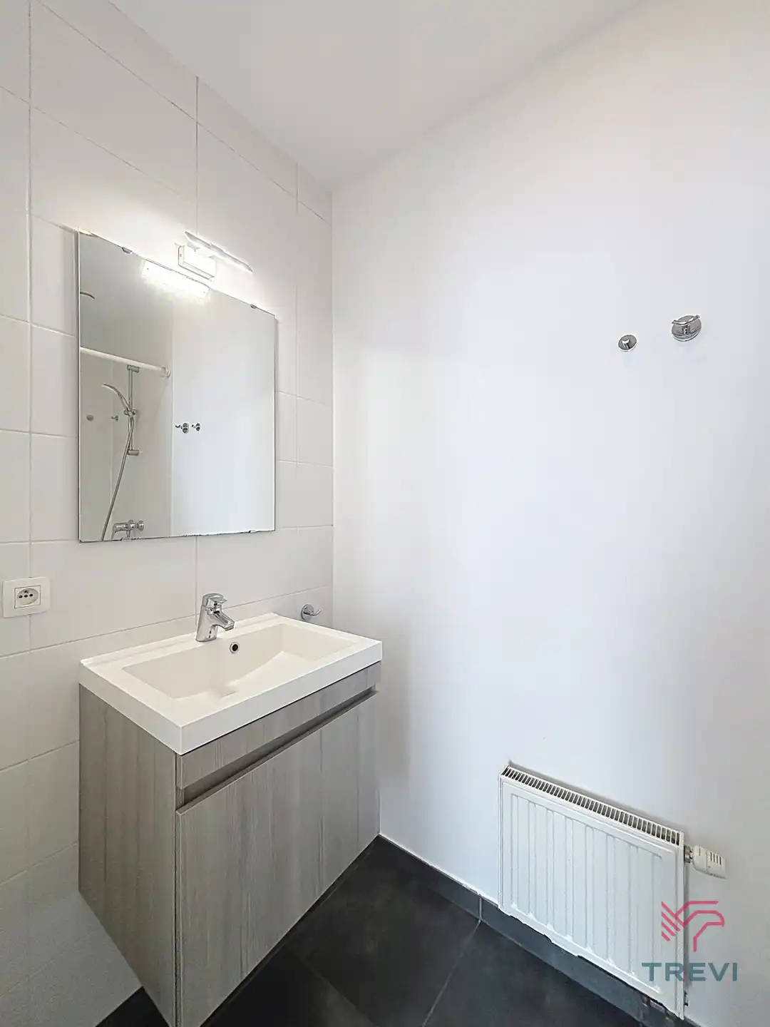 Mooi appartement met 2 slaapkamers + parkeerplaats foto 9