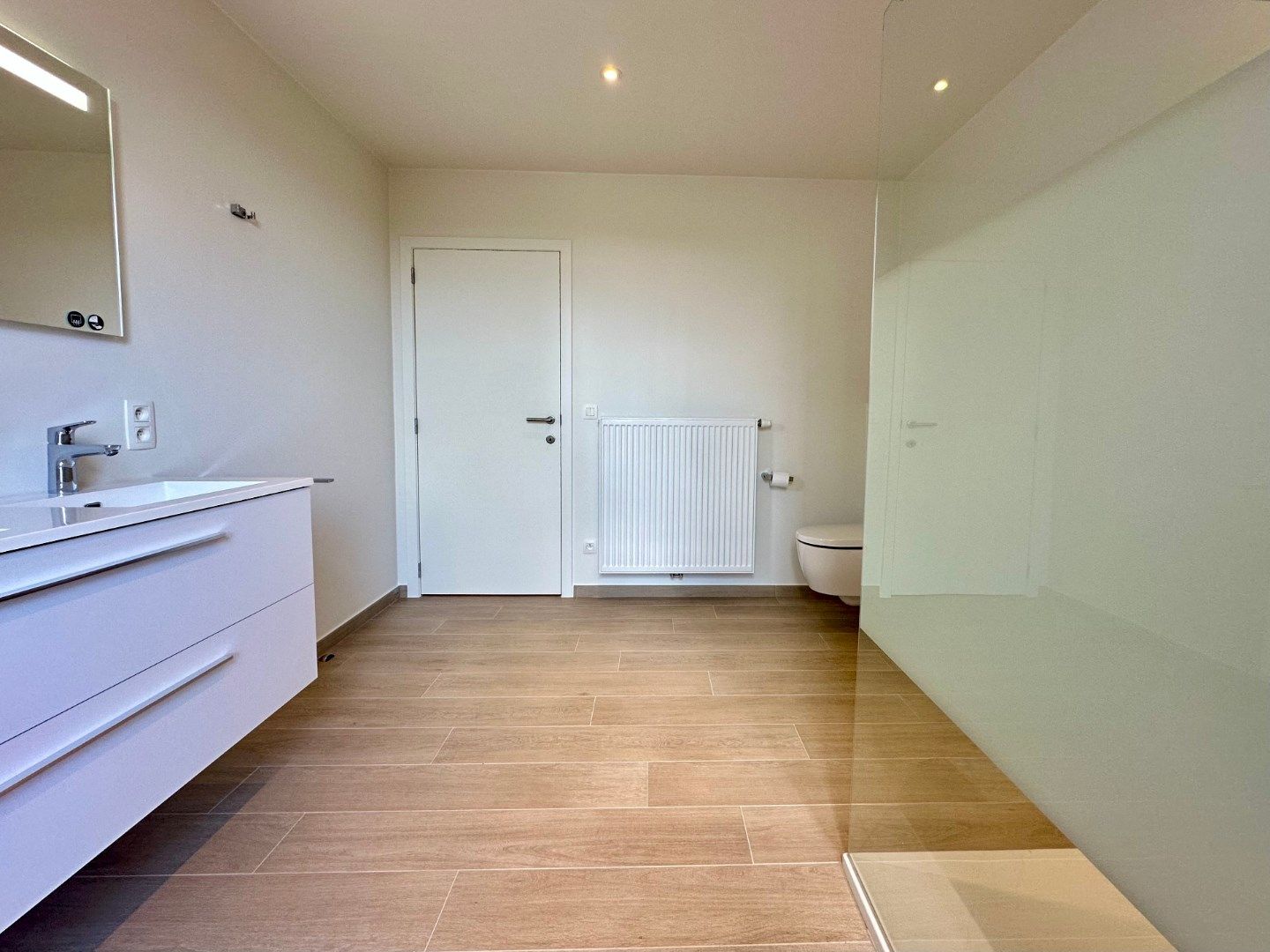 Duplex appartement op centrale ligging te Sint-Andries foto 8