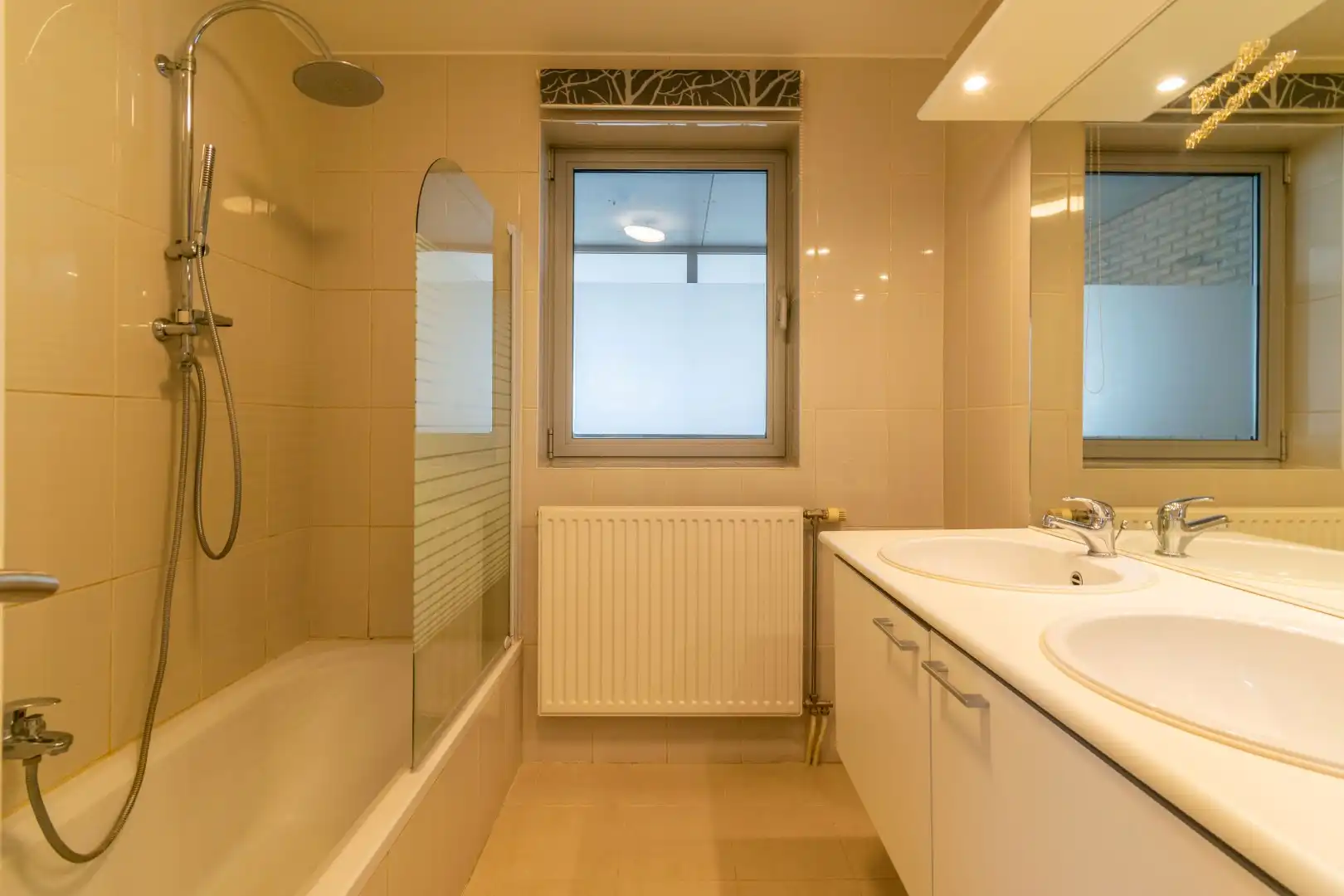 Een recent, instapklaar appartement te Halle! foto 19