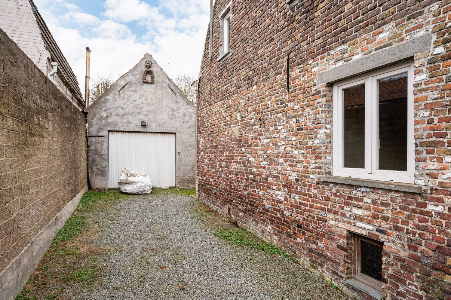 Te renoveren woning met veel potentieel te Bentille foto 26